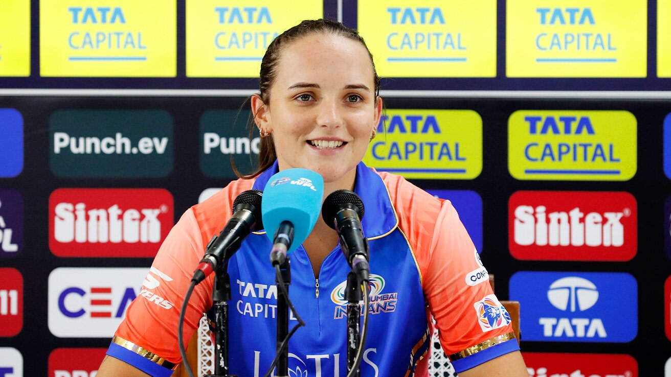 RCB vs MI - Amelia Kerr Press Conference