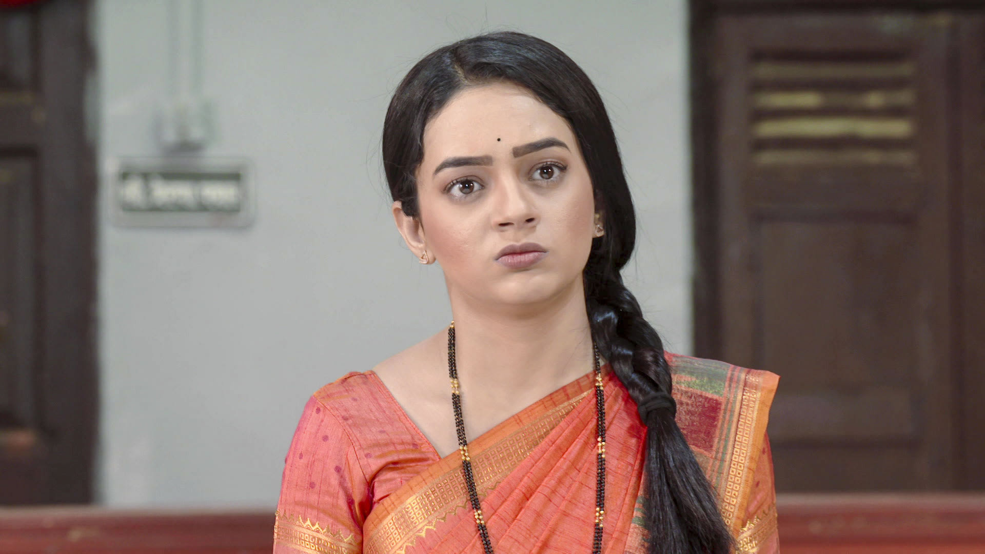 Watch Aboli S1 Episode 211 on JioHotstar