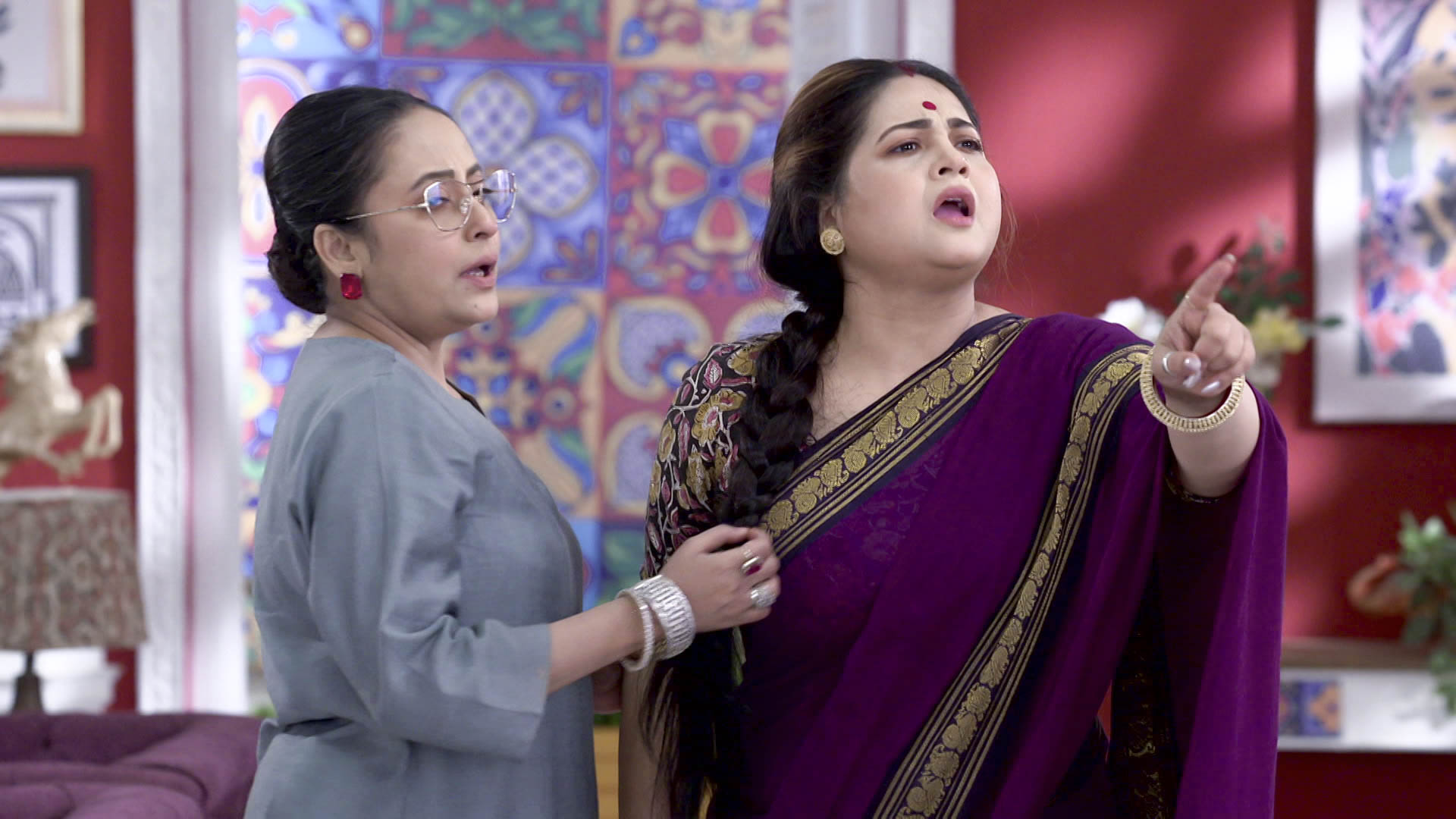 Watch Compass S1 Episode 243 on JioHotstar