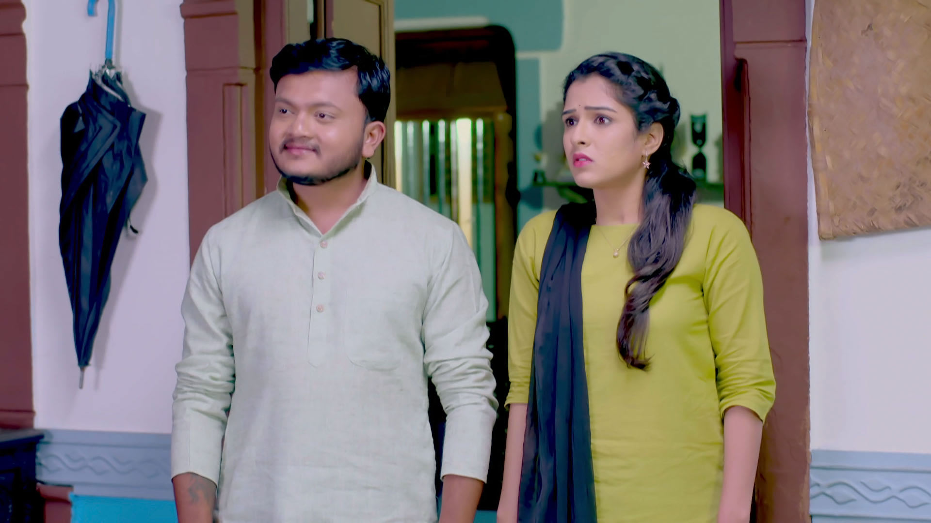 Watch Sarasu S1 Episode 27 on JioHotstar