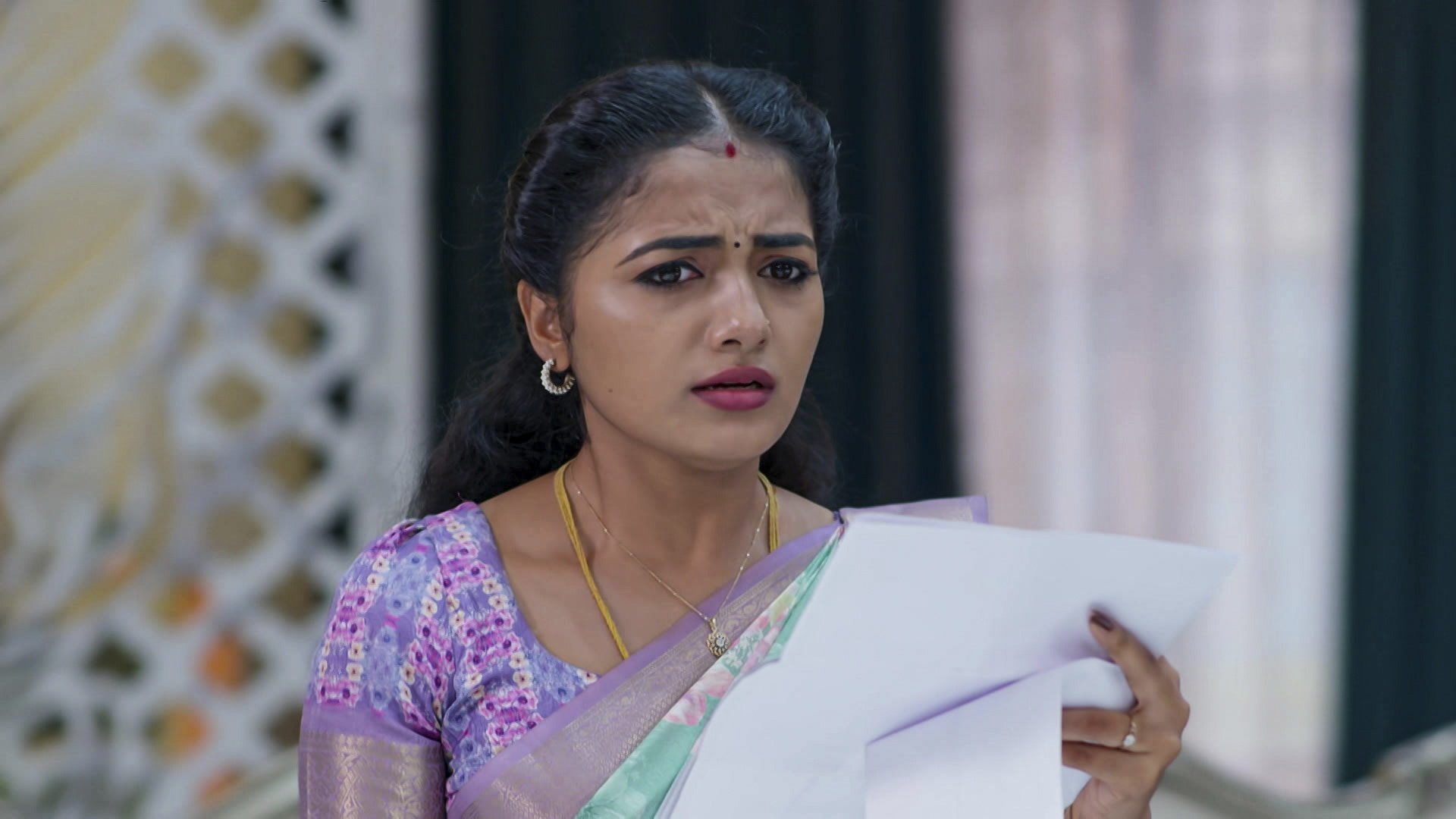 Watch Geetha L.L.B S1 Episode 177 on JioHotstar
