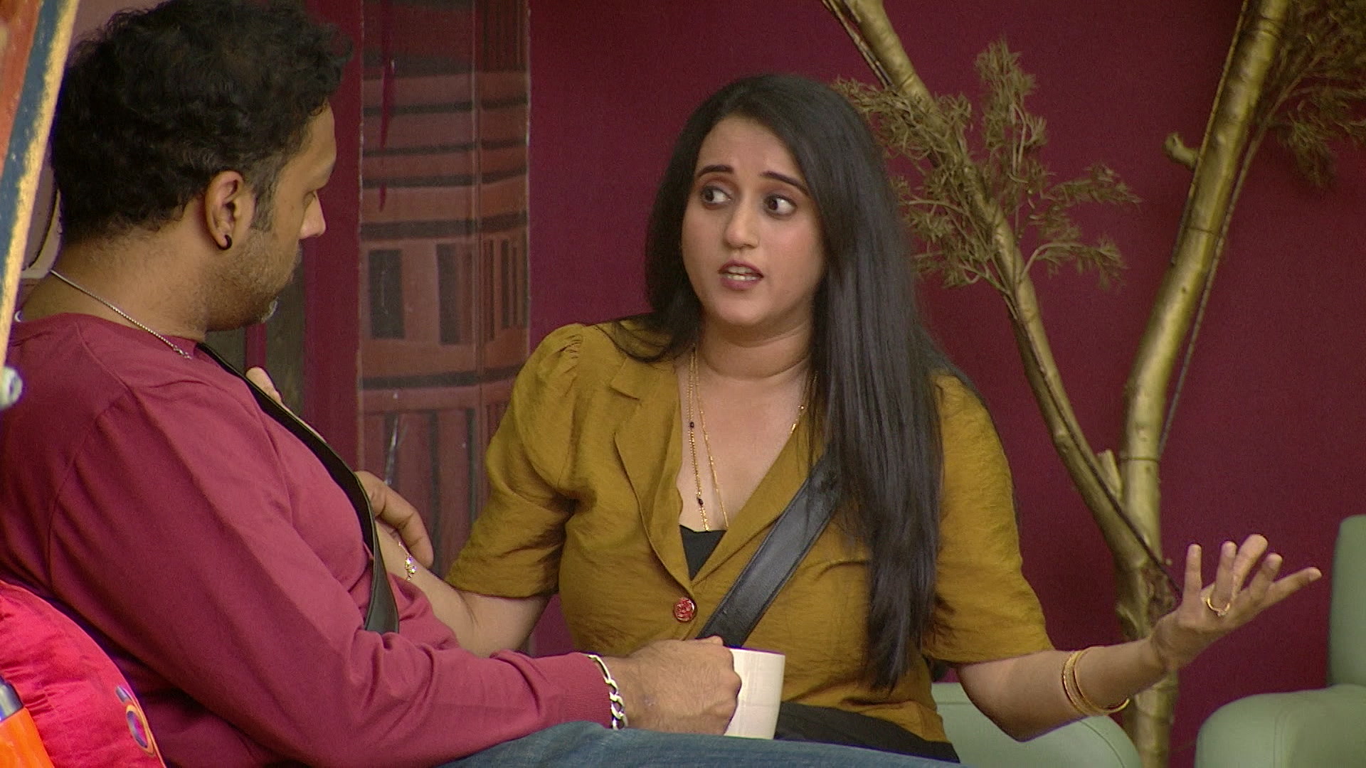 Wife Exposes Rivals’ Plans - JioHotstar