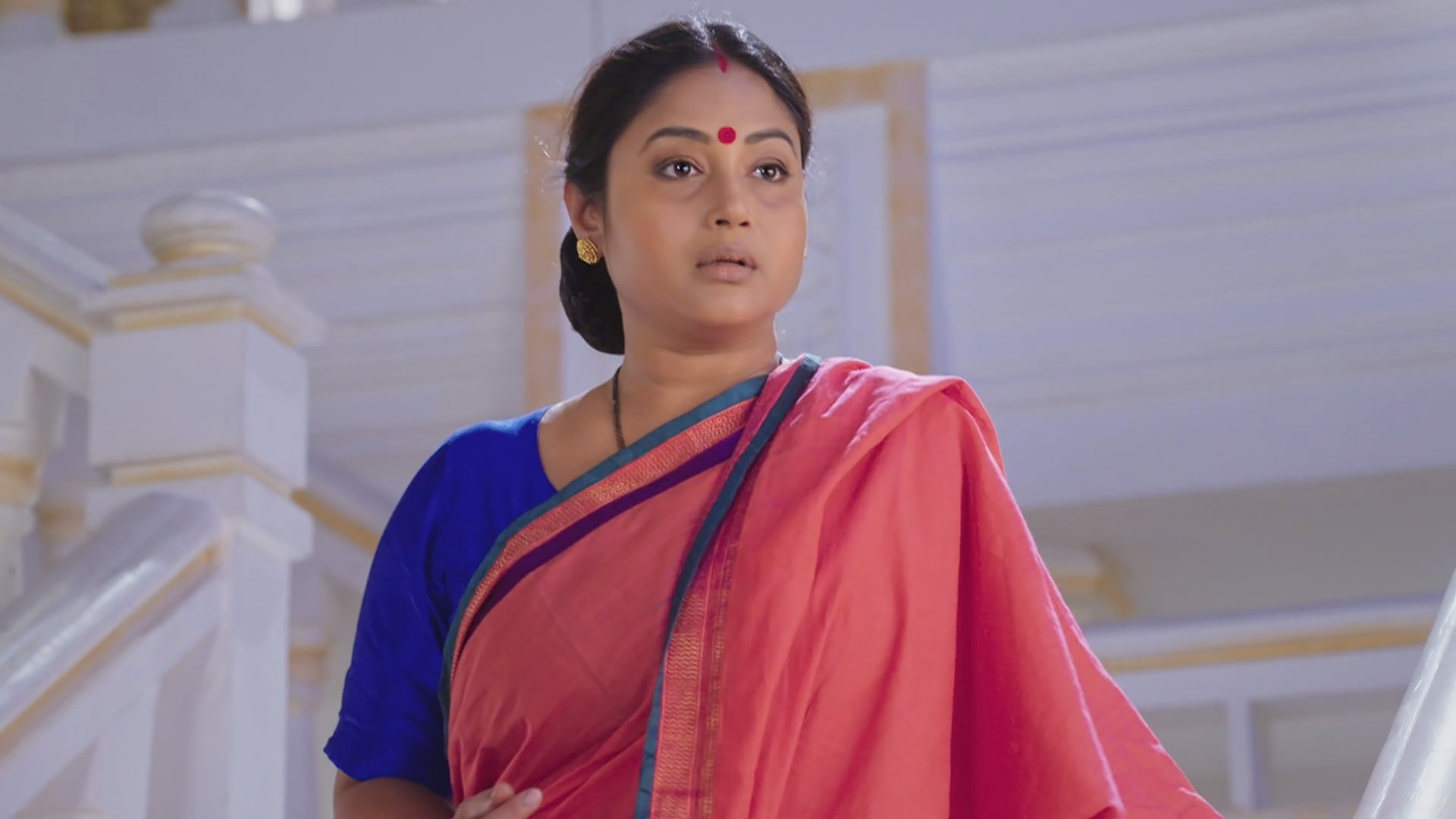 Gayatri Meets With an Accident