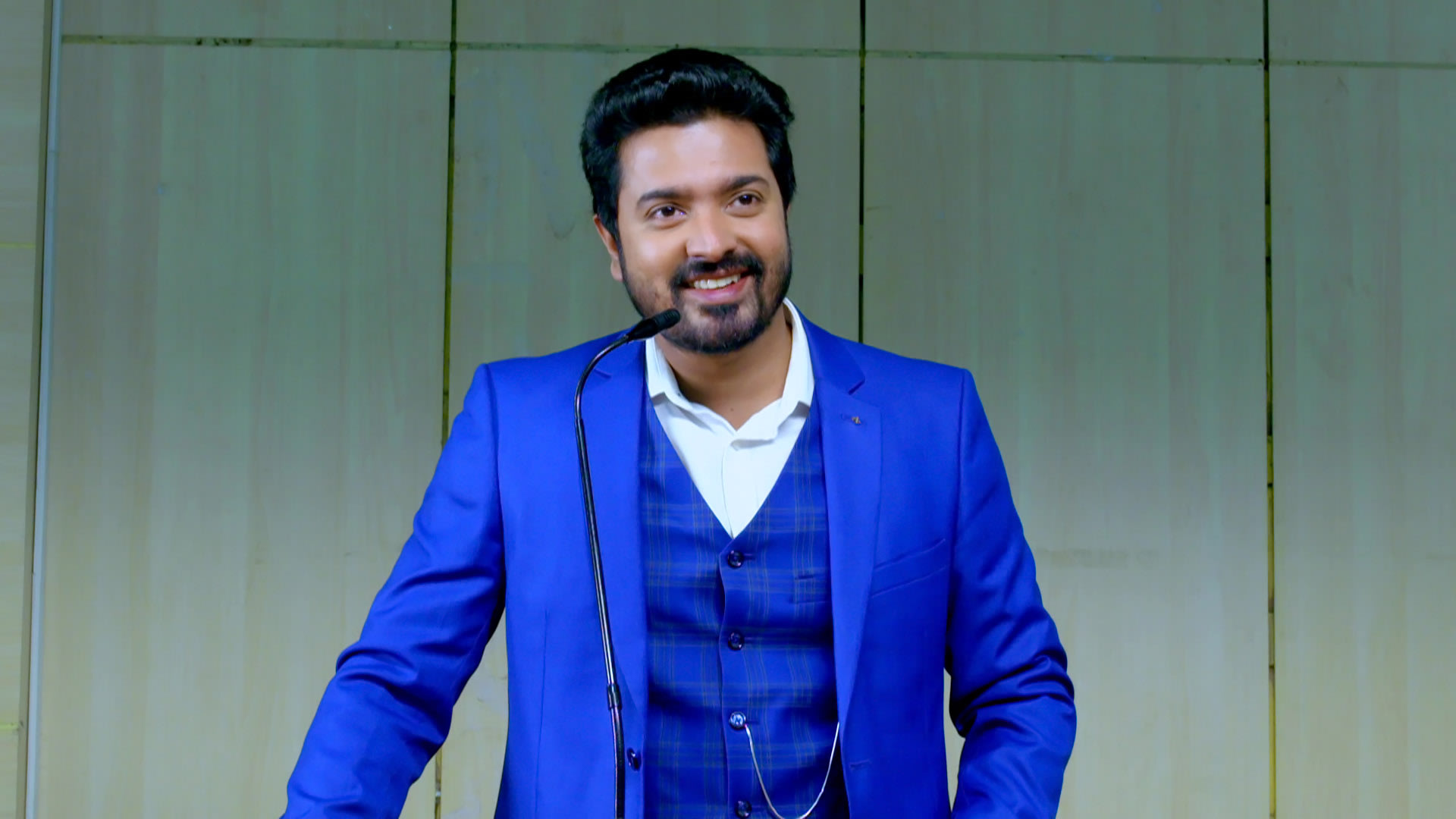 Watch Sarasu S1 Episode 102 on JioHotstar