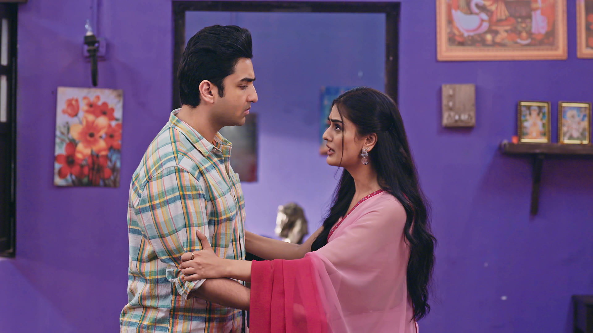Angad, Vrinda Under Secret Trail