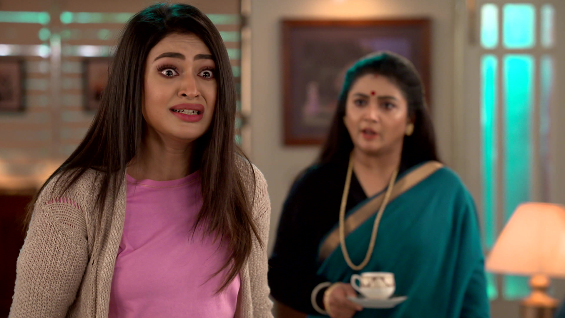 Watch Compass S1 Episode 142 on JioHotstar