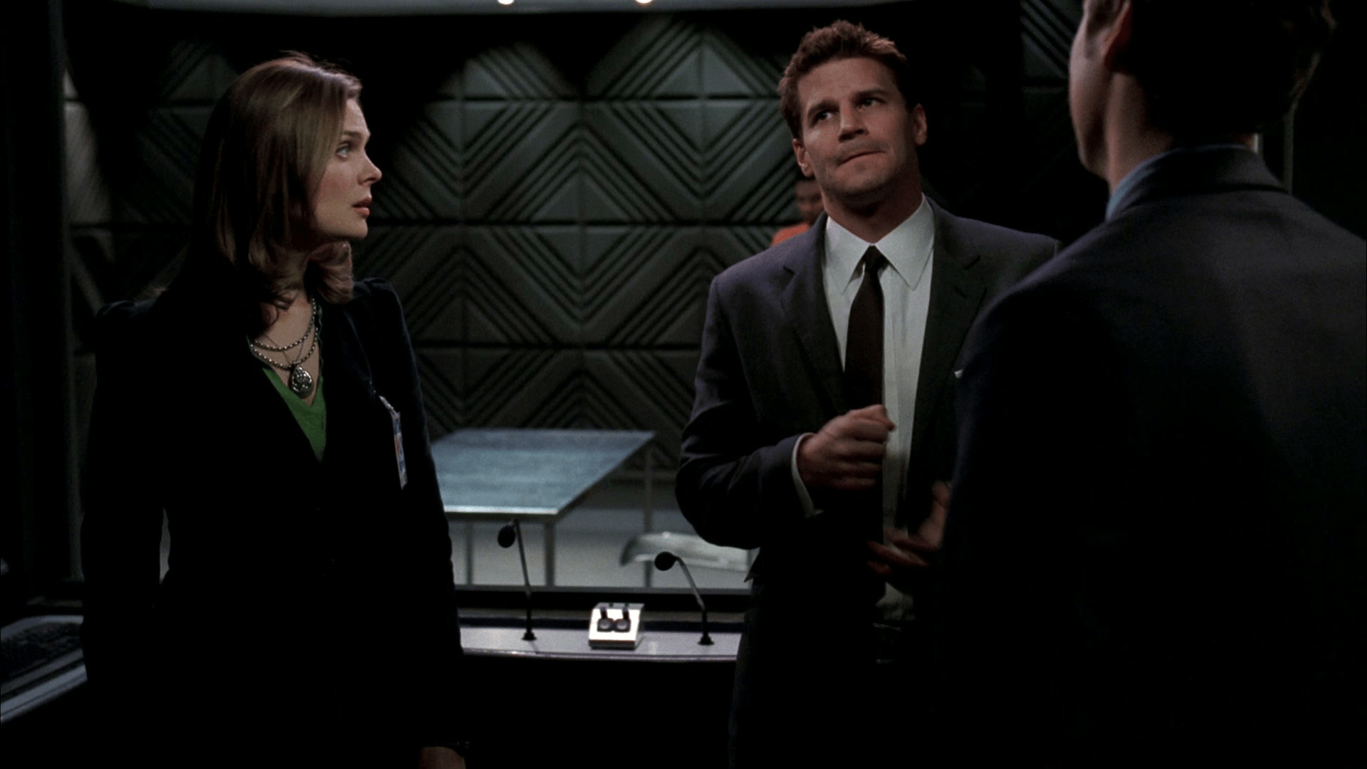 Watch Bones Episode 19 on Disney+ South Africa | English Police/Cop Series