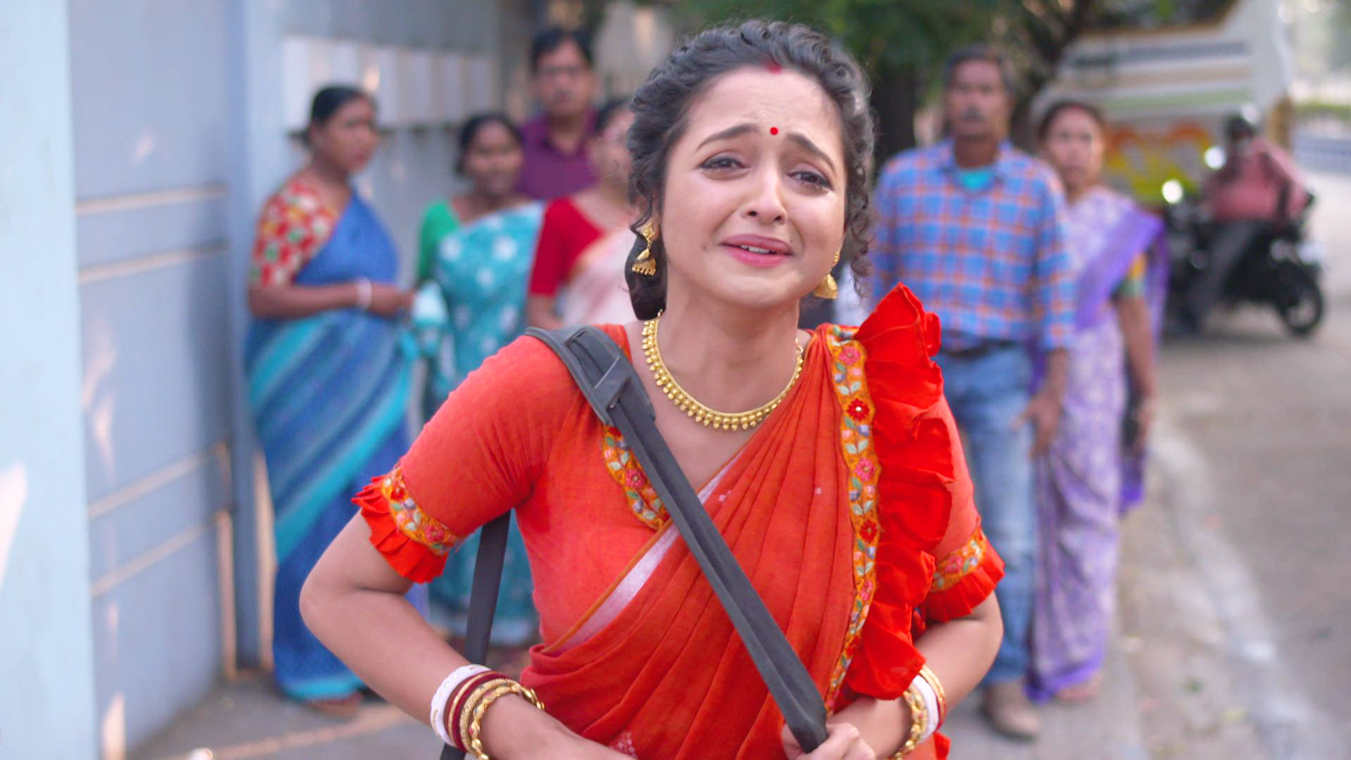 Watch Gramer Rani Binapani S1 Episode 229 on JioHotstar