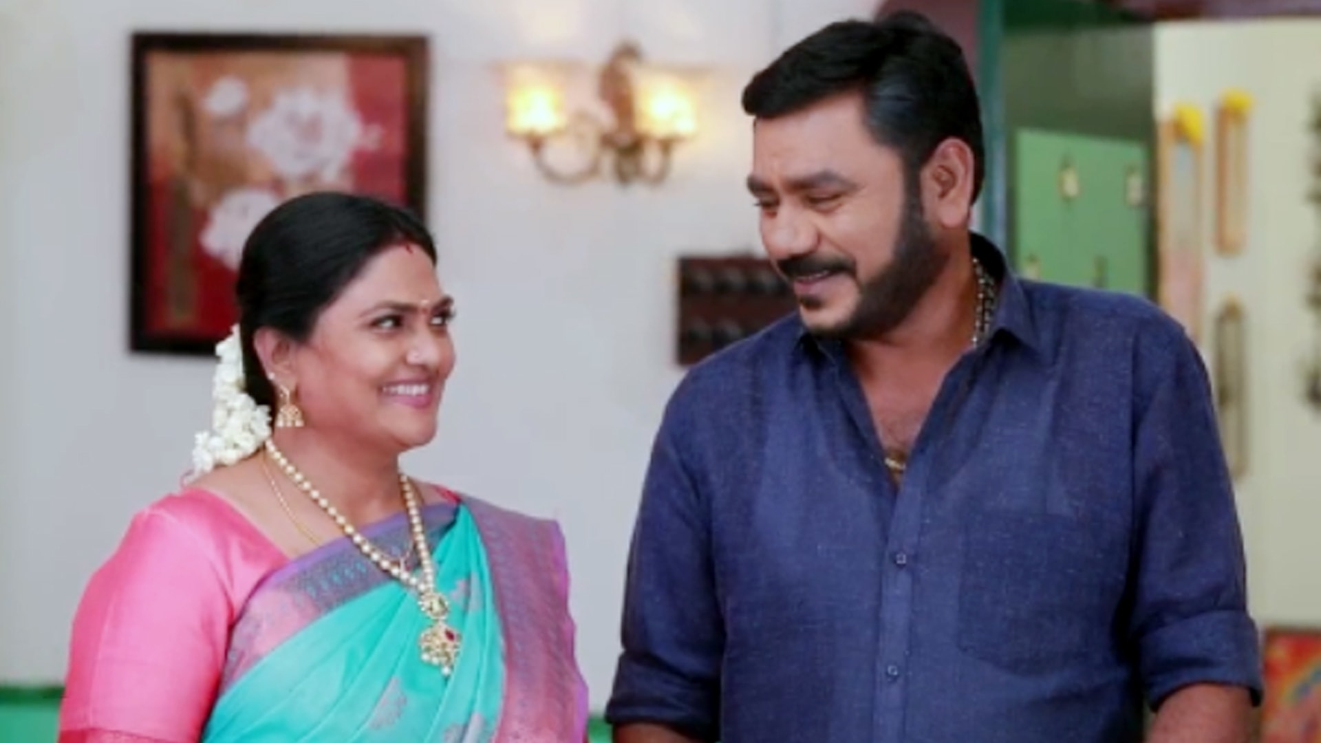 Moorthy's Surprise for Gomathi