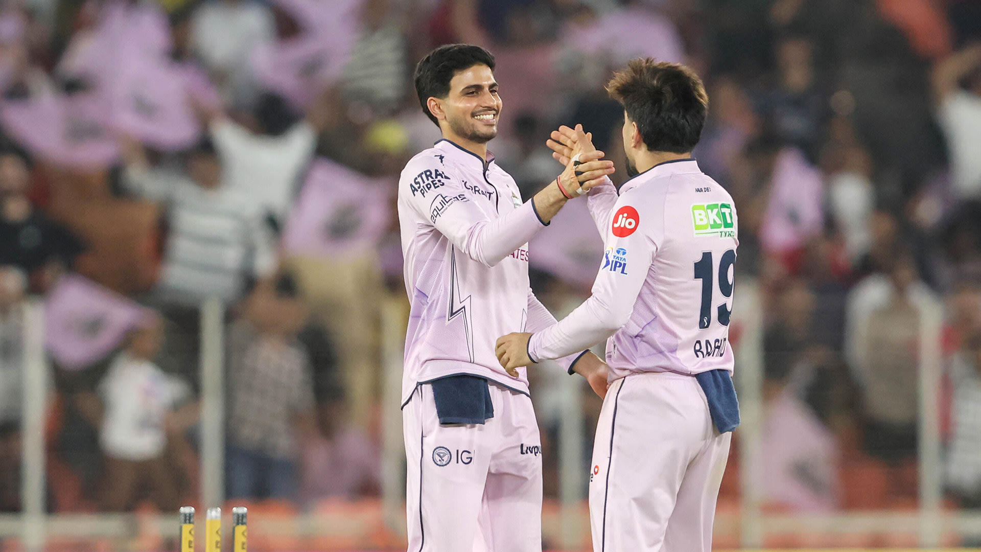 GT Leapfrog SRH to Take Top Spot