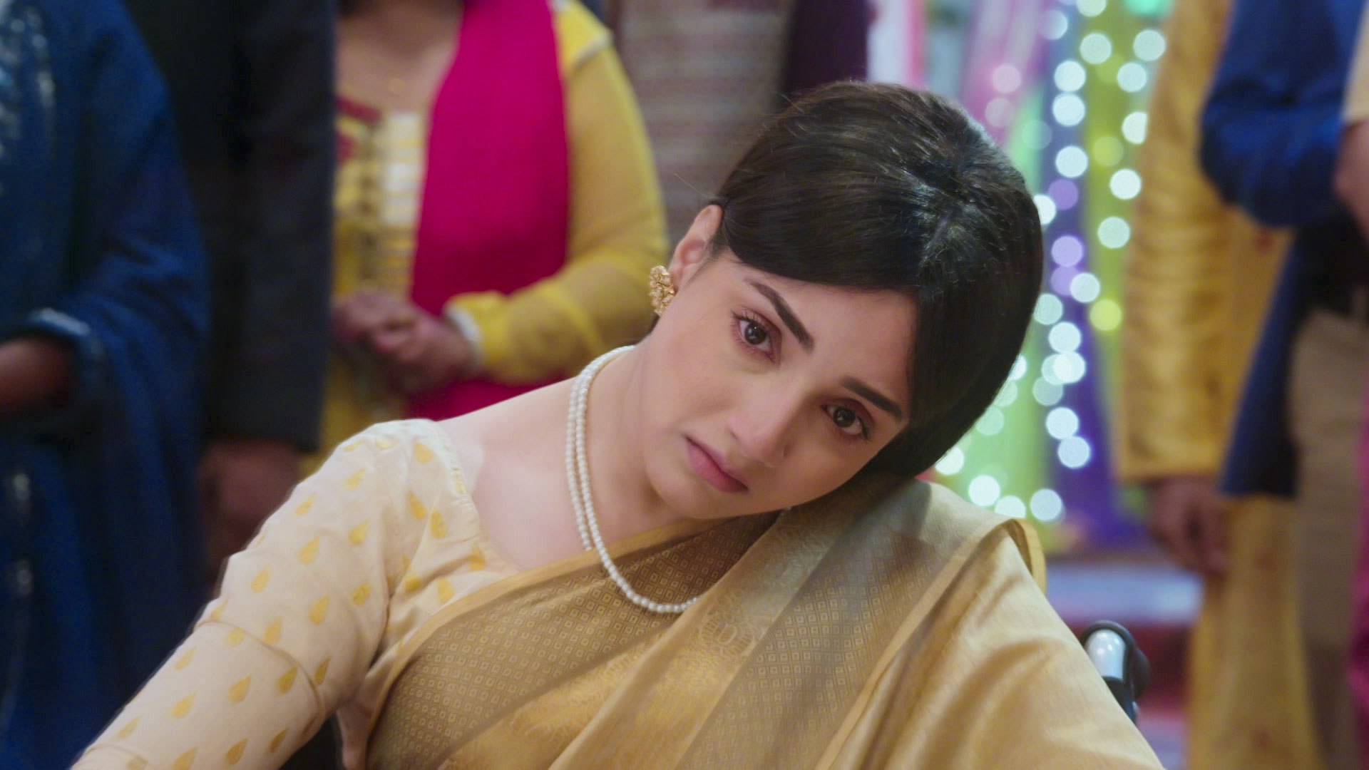 Watch Advocate Anjali Awasthi S2 Episode 404 on JioHotstar