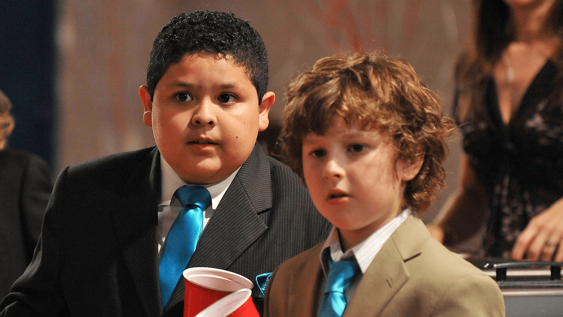 watch-modern-family-s2-episode-10-on-disney