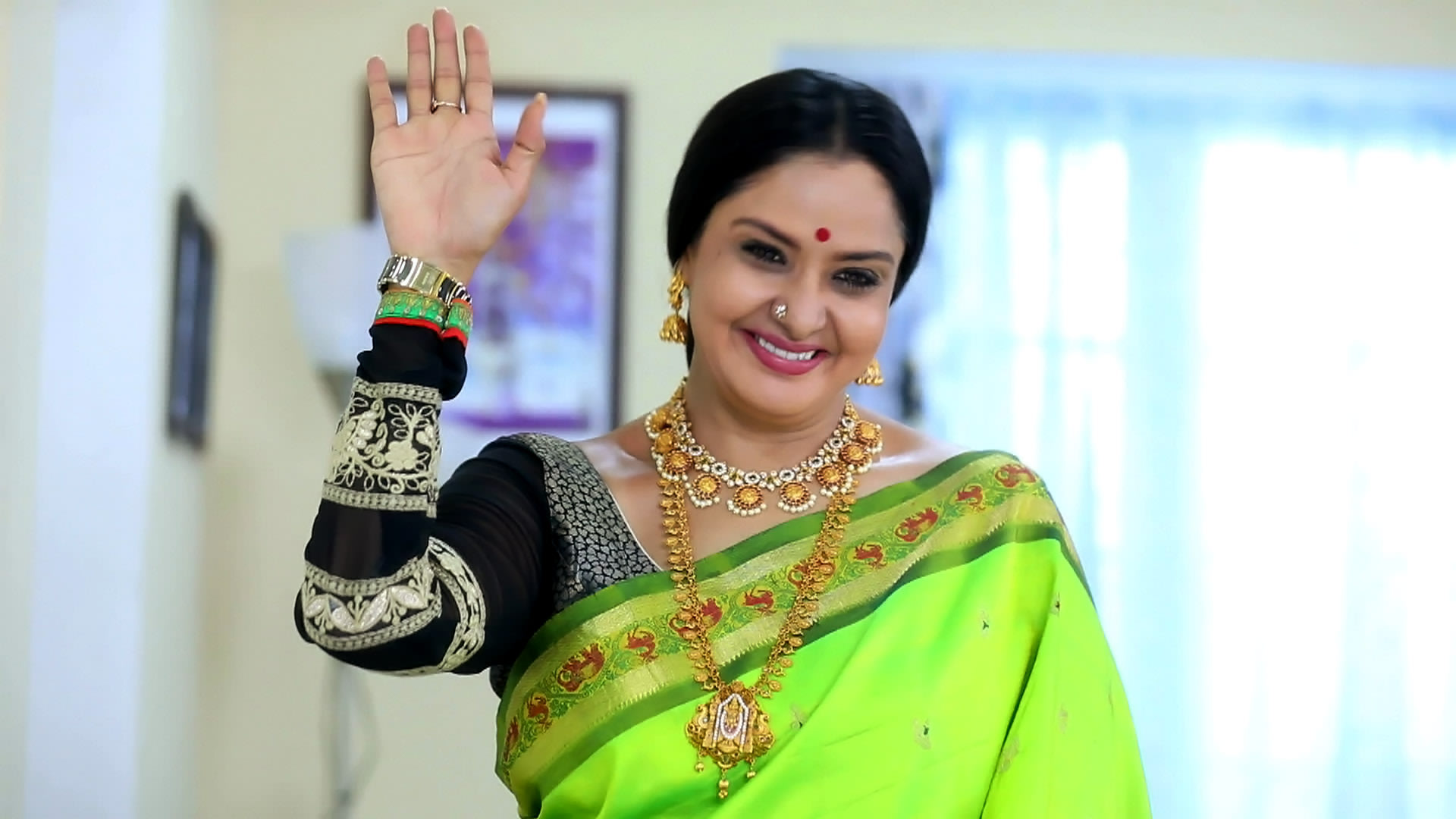 Watch Aranmanai Kili Episode 1 on JioHotstar