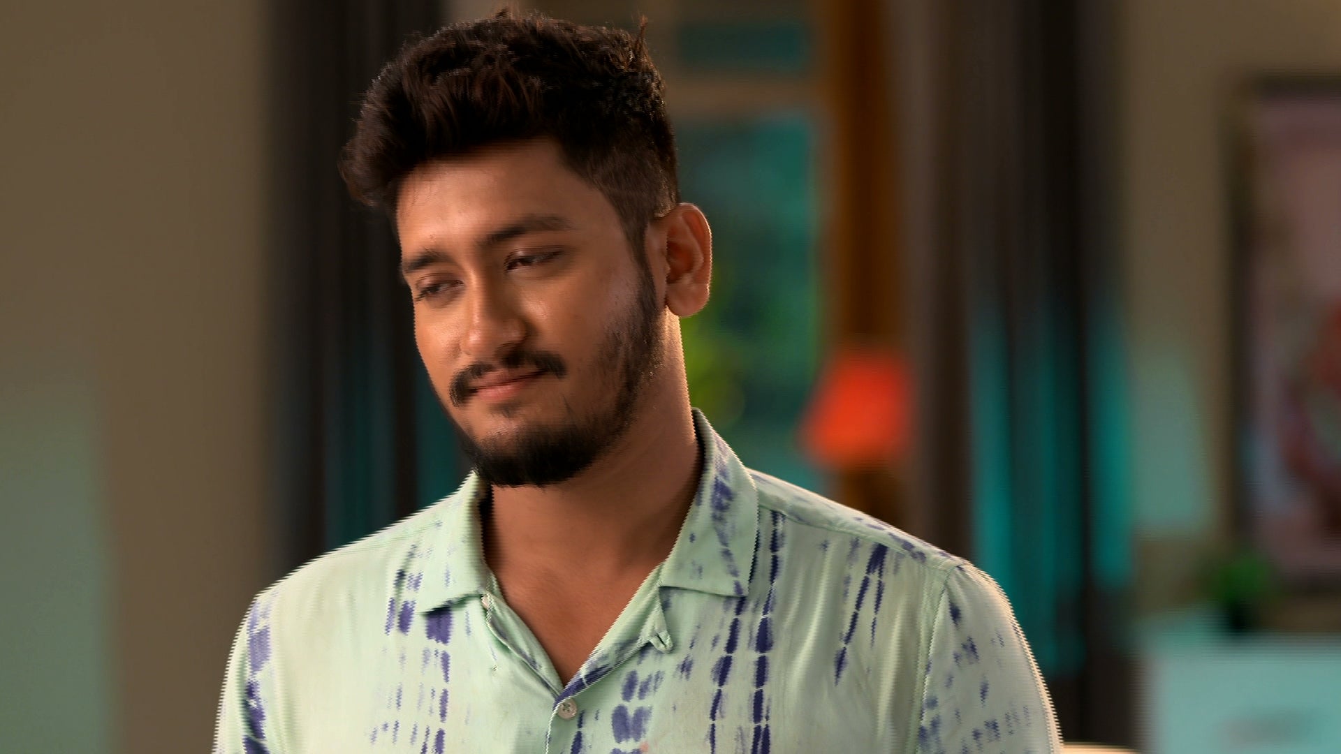 Watch Pherari Mon S1 Episode 201 on JioHotstar