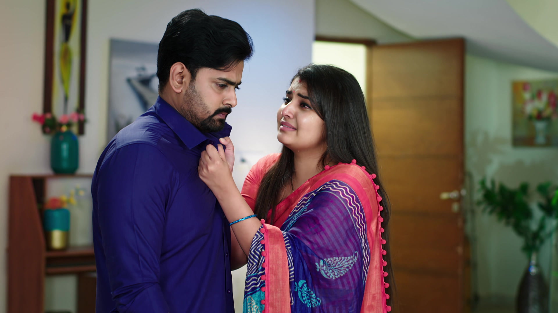 Watch Intiki Deepam Illalu S1 Episode 541 on JioHotstar