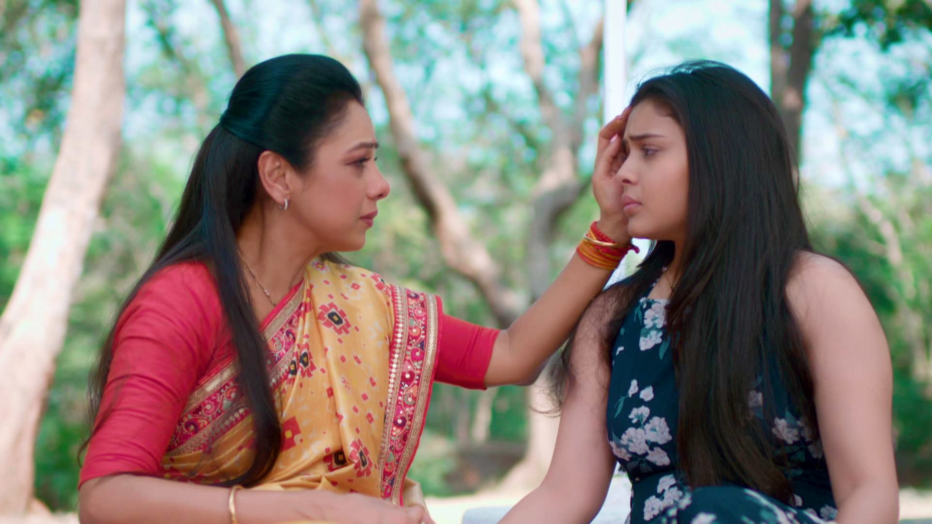 Anupama Talks to Pakhi
