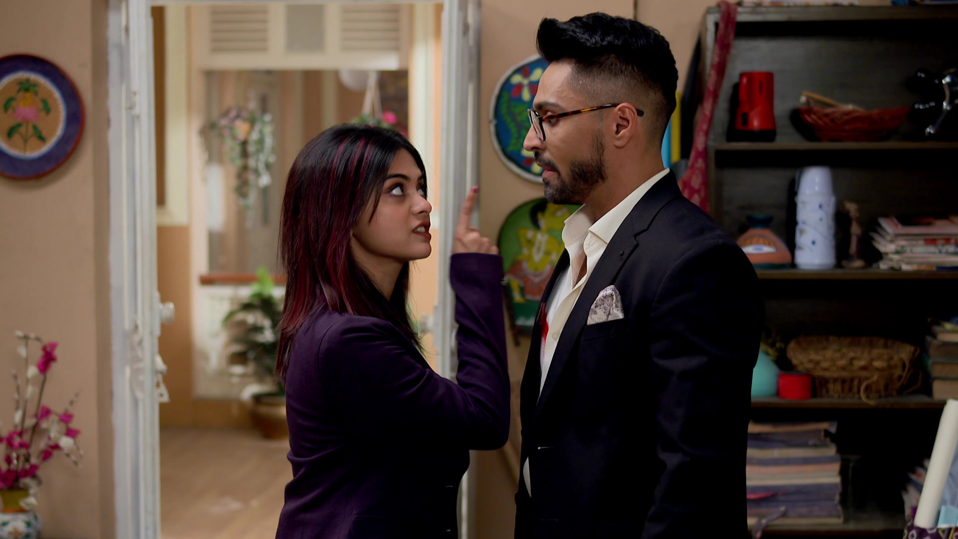 Watch Gaatchora S1 Episode 384 on JioHotstar