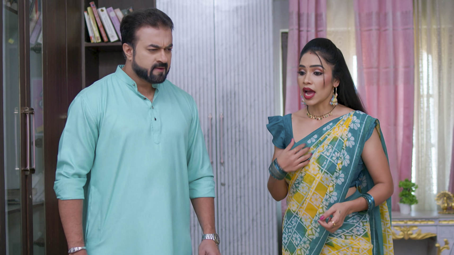 Watch Geetha L.L.B S1 Episode 114 on JioHotstar