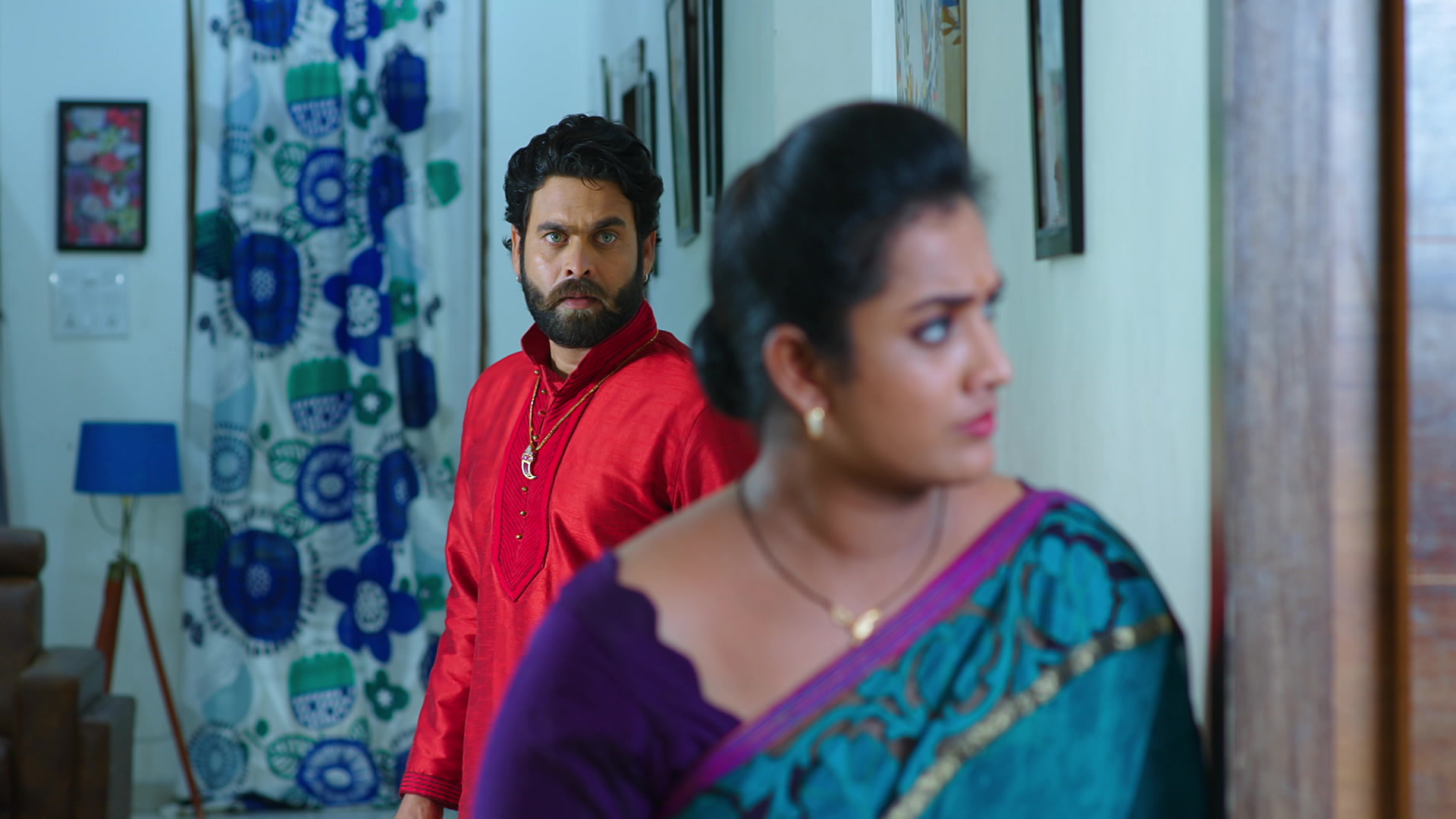 Watch Intiki Deepam Illalu S1 Episode 721 on JioHotstar