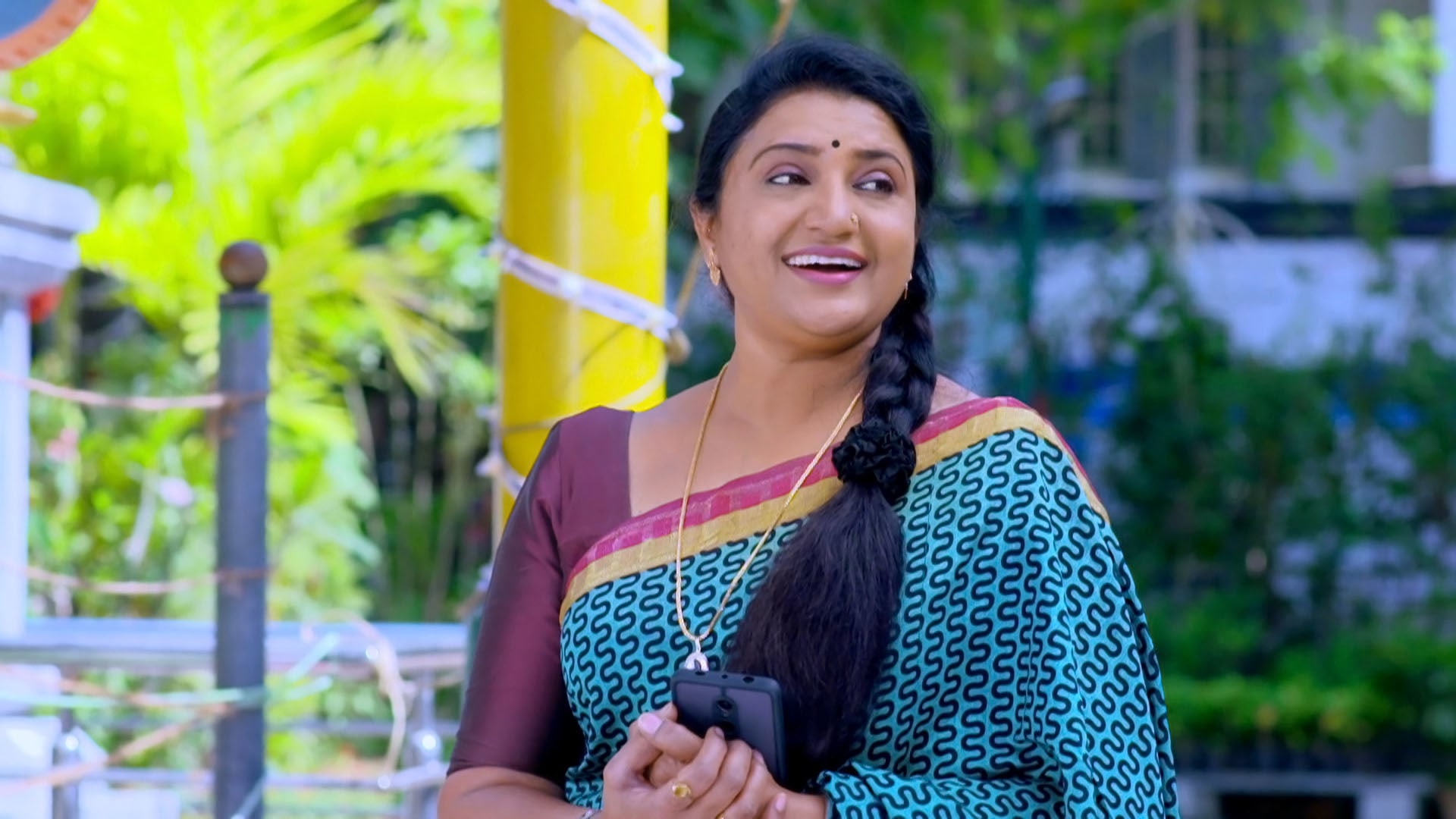 Watch Sarasu S1 Episode 120 on JioHotstar