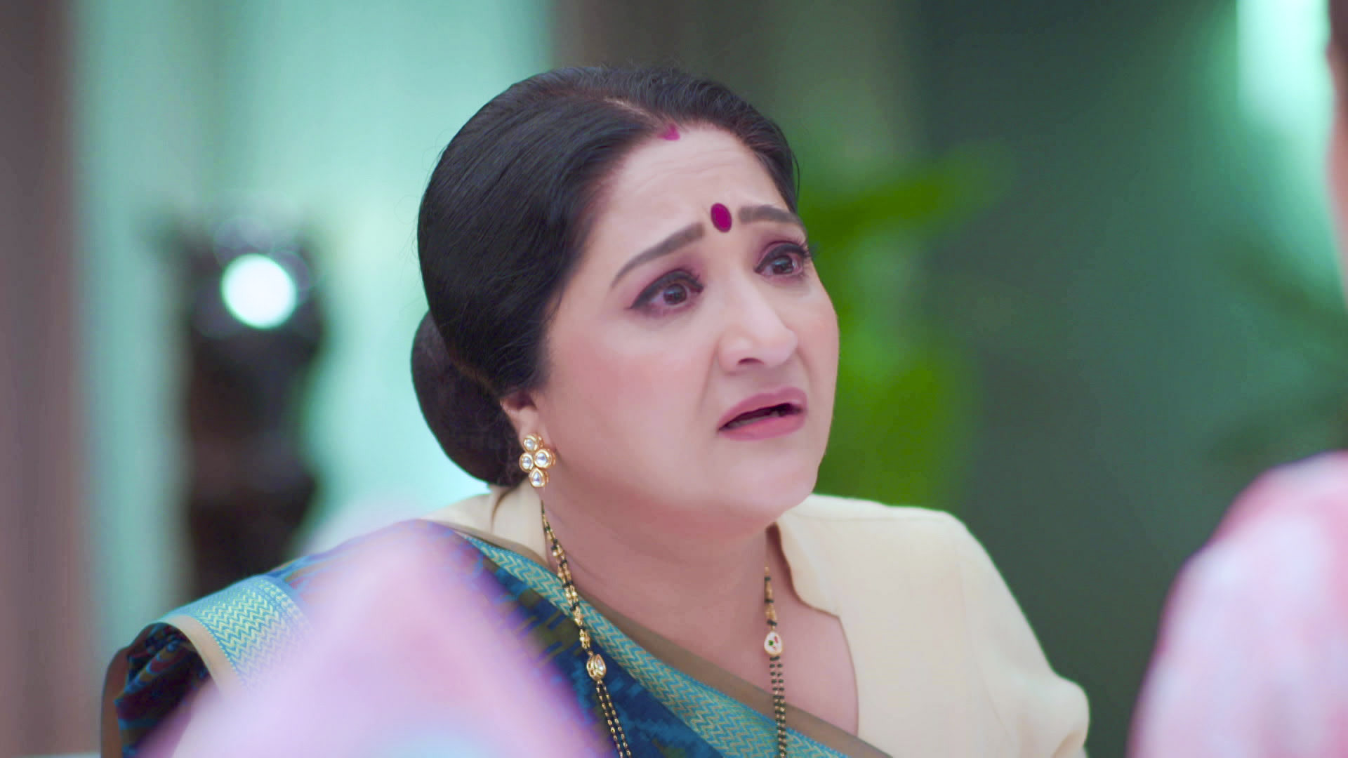 Watch anupama sarvagunaa sampanne episode 694 on jiohotstar