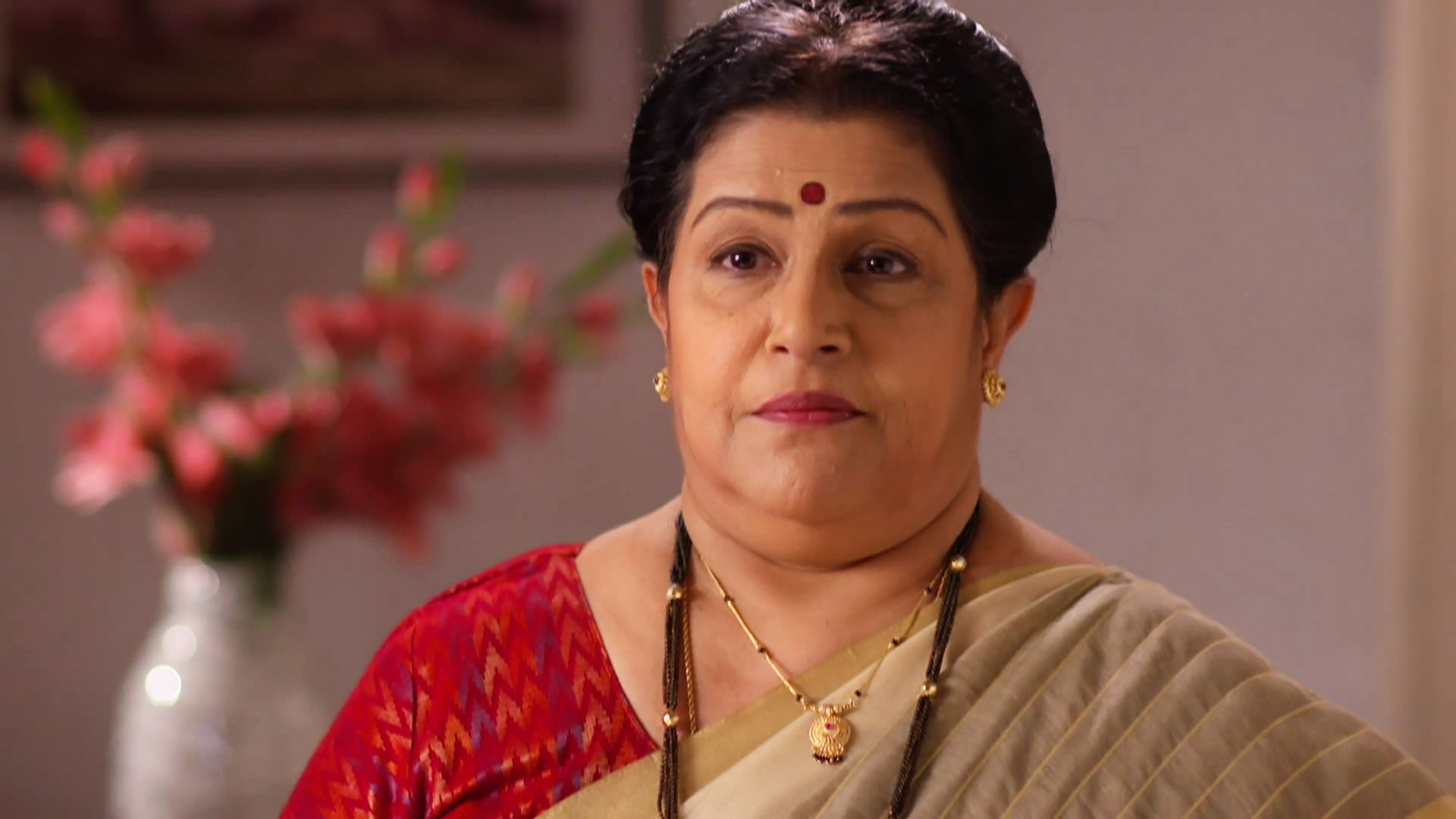 Watch Suparna Protests Against Prabhakar Online
