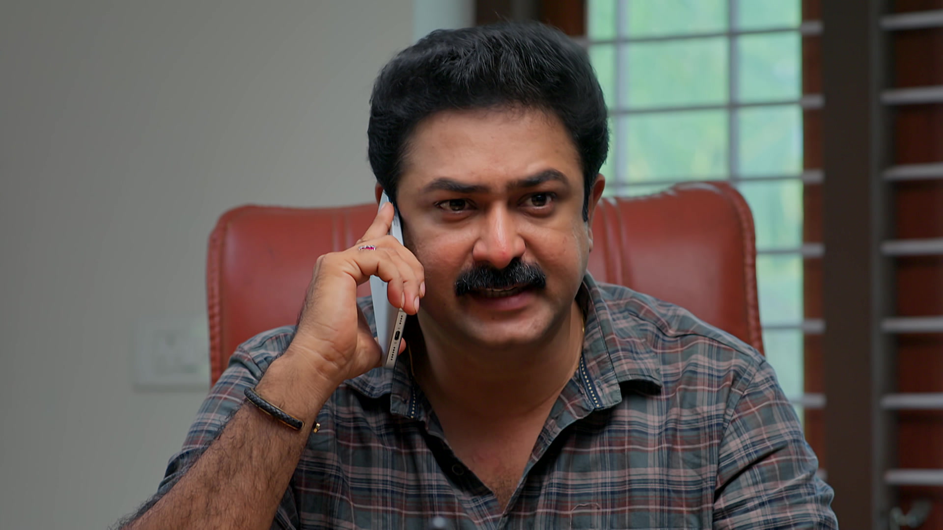 Watch Pavithram S1 Episode 294 on JioHotstar