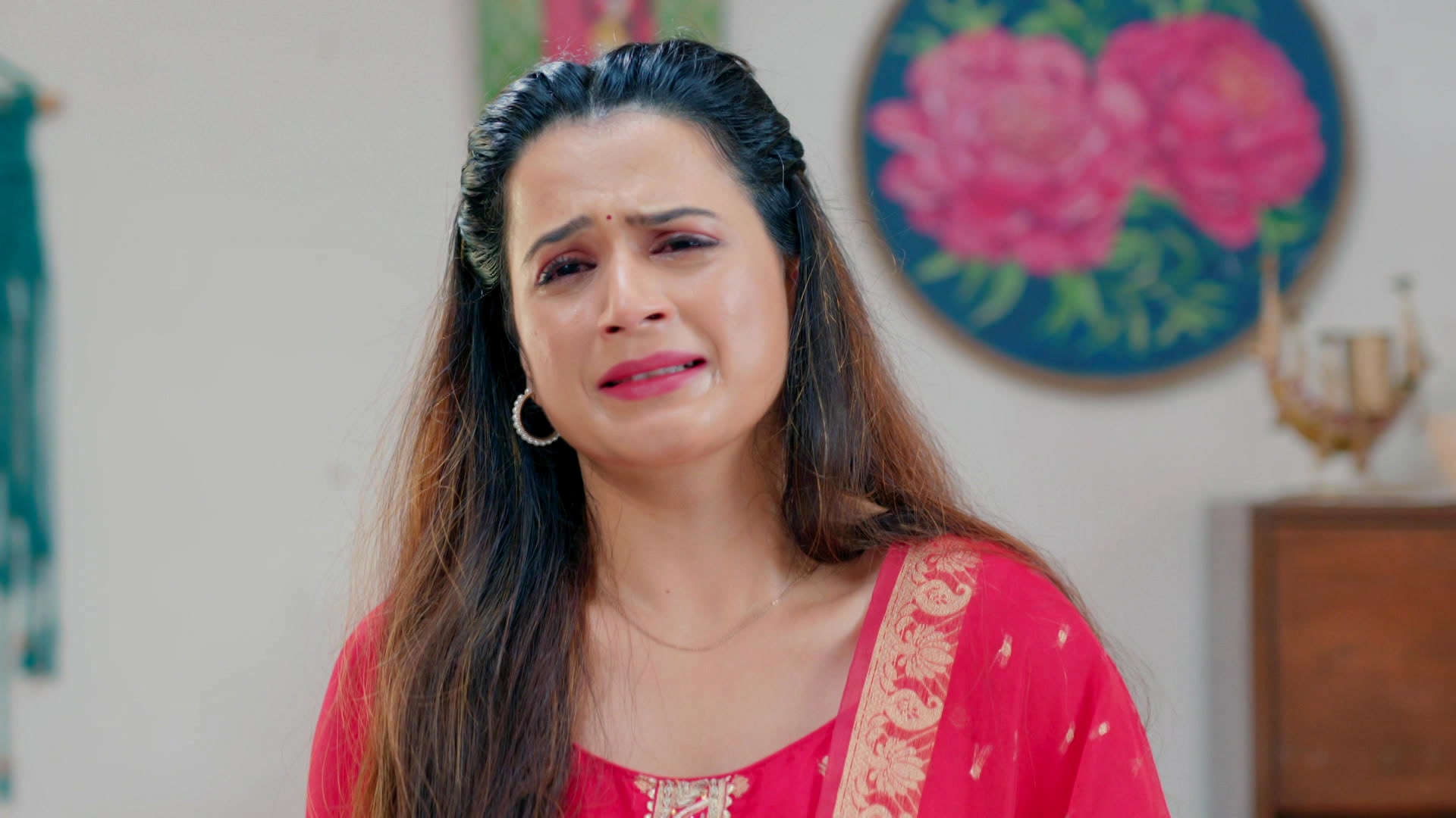Watch Pathrakhin S1 Episode 6 on JioHotstar