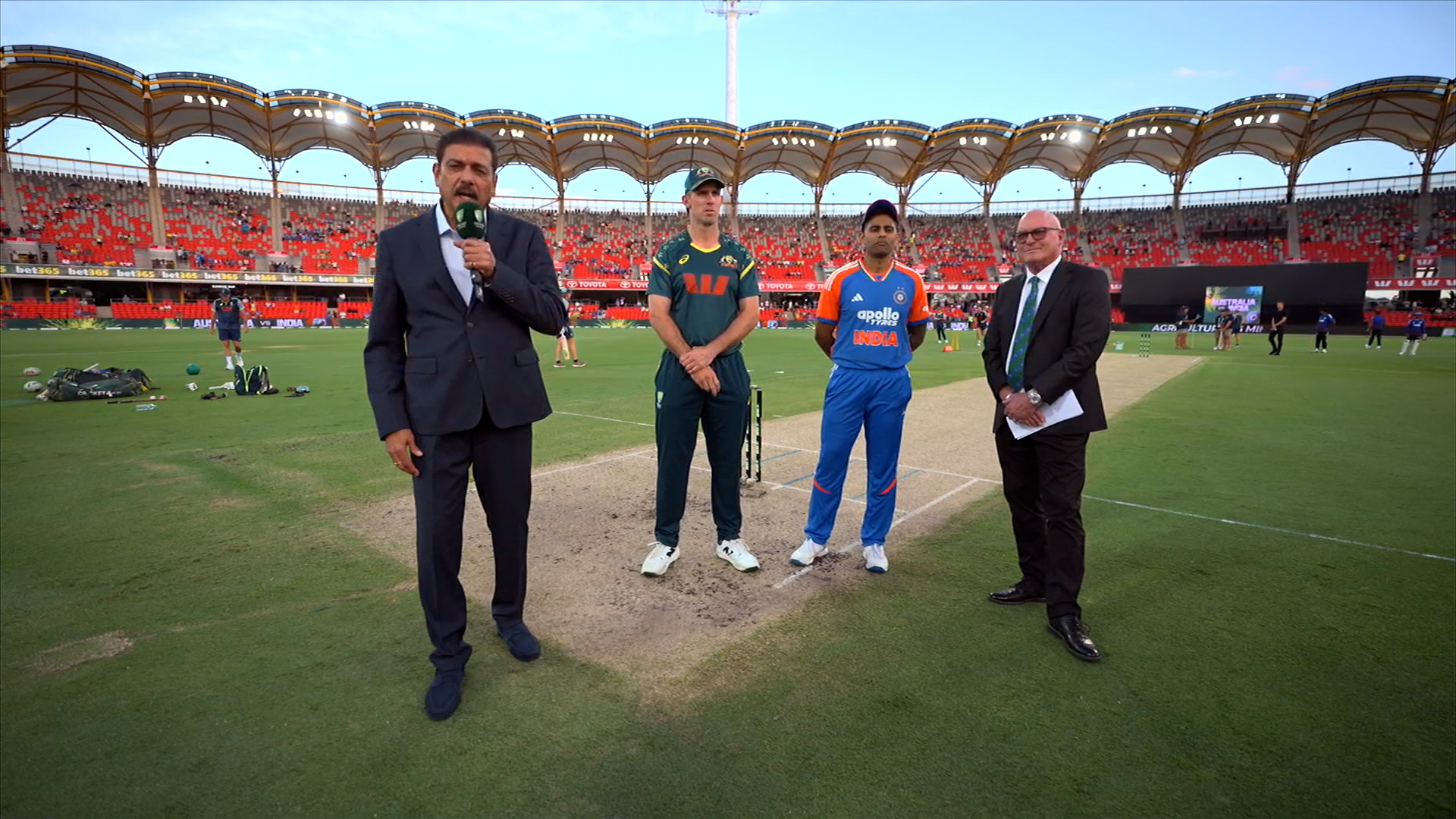 Toss! Australia Opt to Bowl