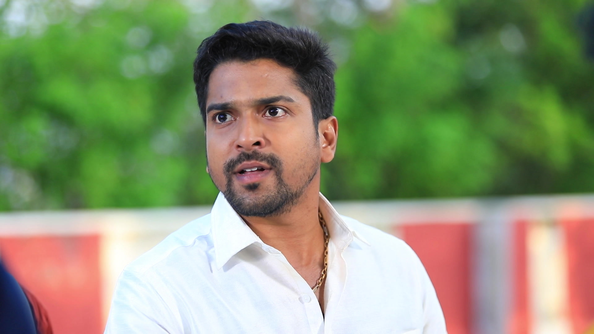 Watch Aadhavan Makes a Demand Online