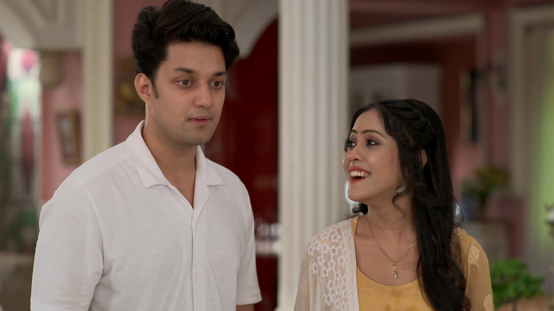Watch Gaatchora S1 Episode 695 on JioHotstar
