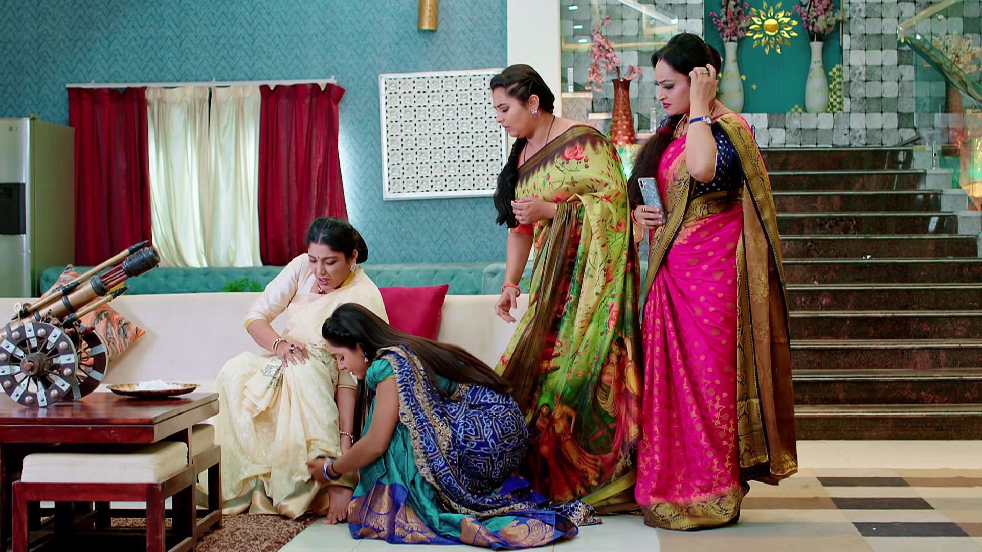 Watch Aragini 2 S1 Episode 205 on JioHotstar