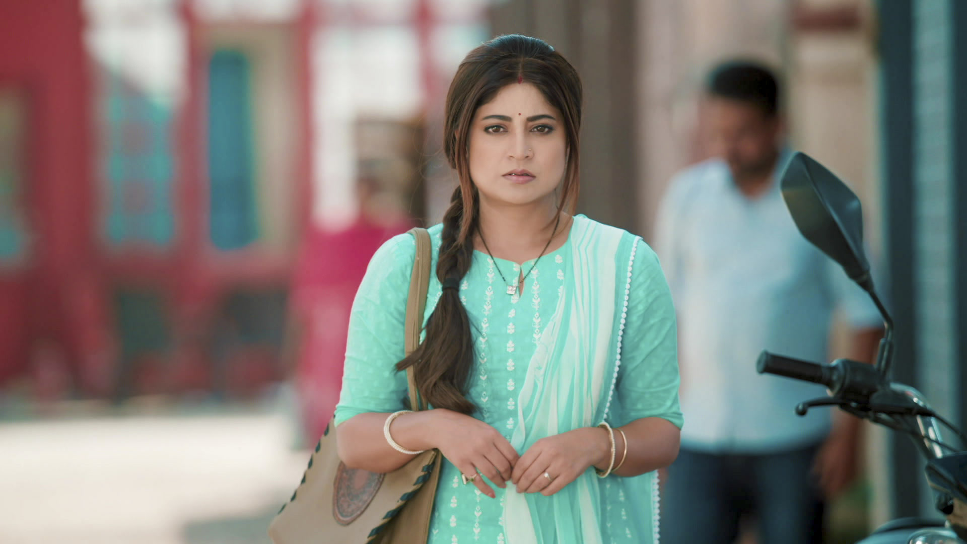 Watch Sampoorna S1 Episode 32 on JioHotstar