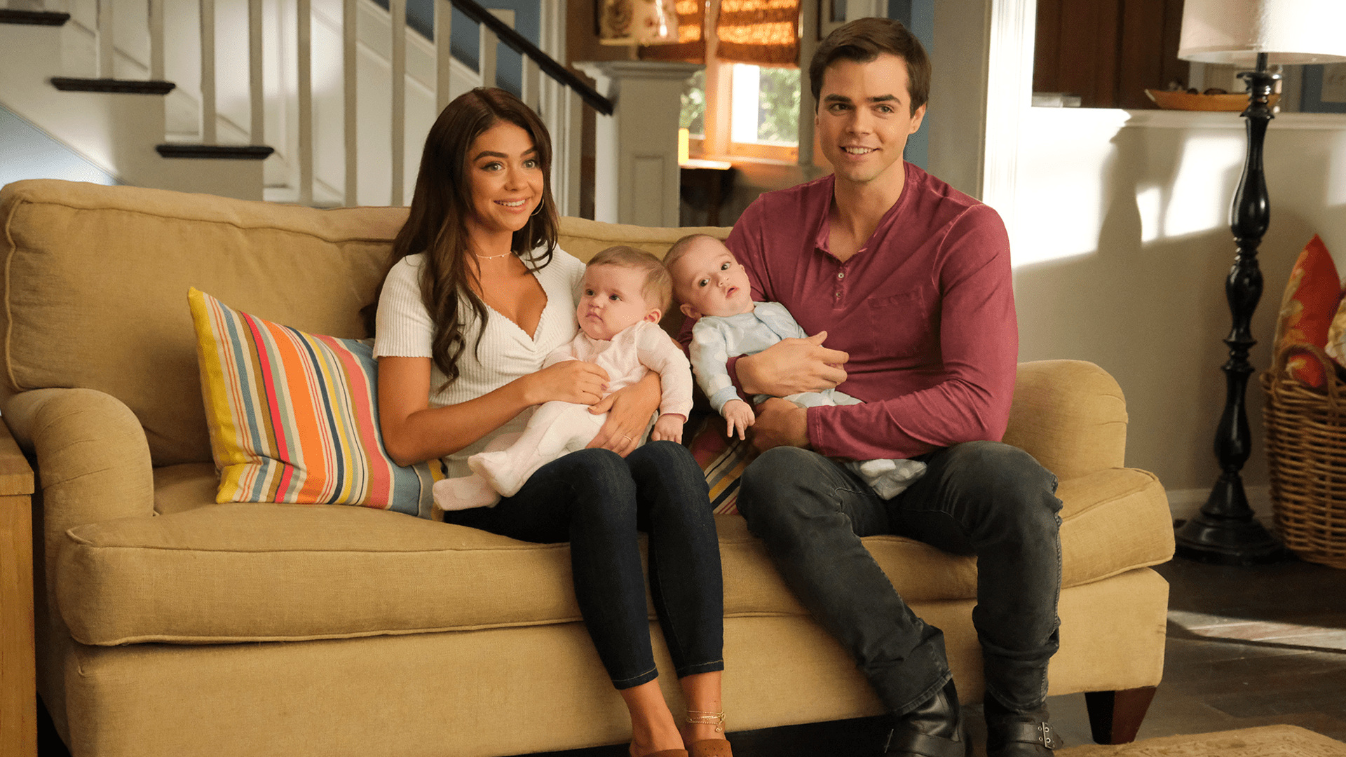 Watch Modern Family S11 Episode 1 On Disney South Africa English 