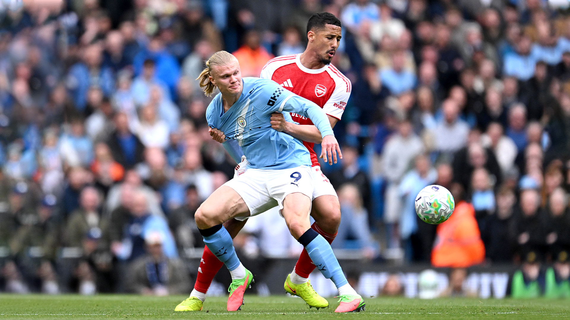 Watch Manchester City 2-1 Arsenal video