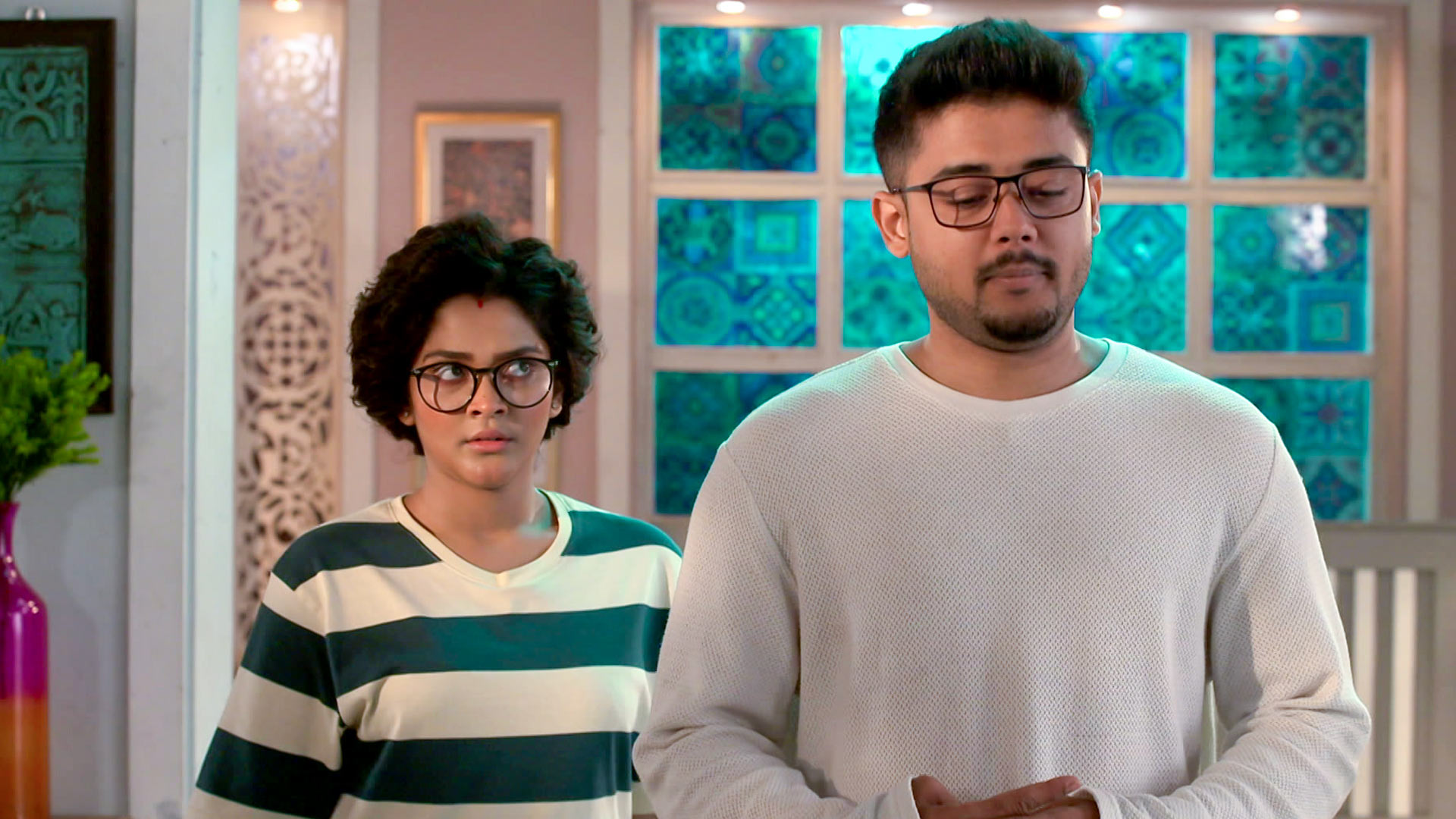 Watch Compass S1 Episode 238 on JioHotstar