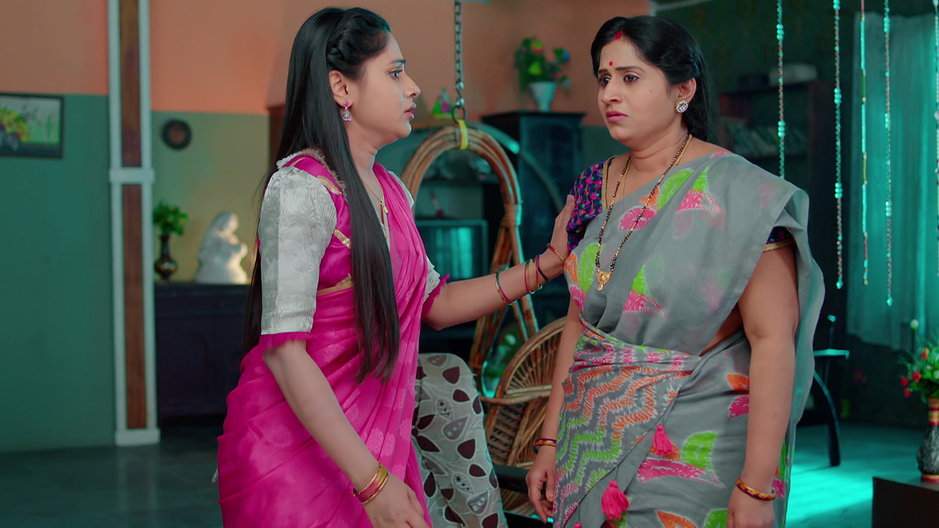 Watch Aragini 2 S1 Episode 255 on JioHotstar