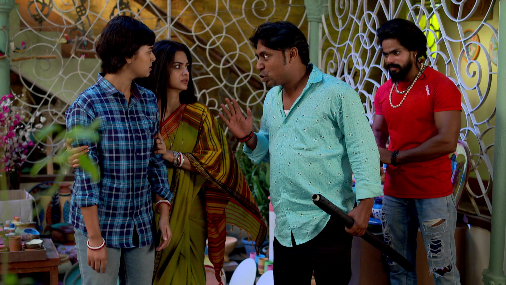 Watch Gaatchora S1 Episode 320 on JioHotstar