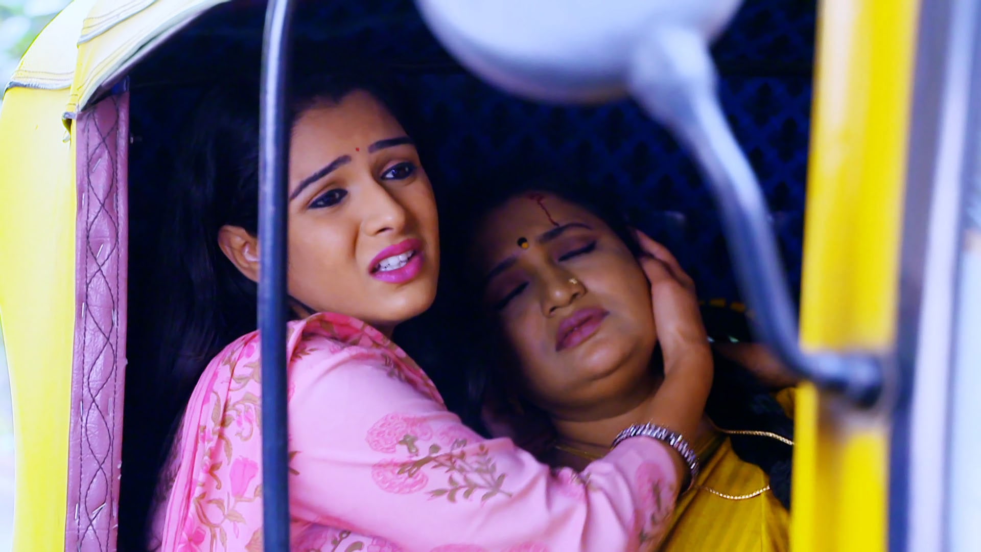 Watch Sarasu S1 Episode 70 on JioHotstar