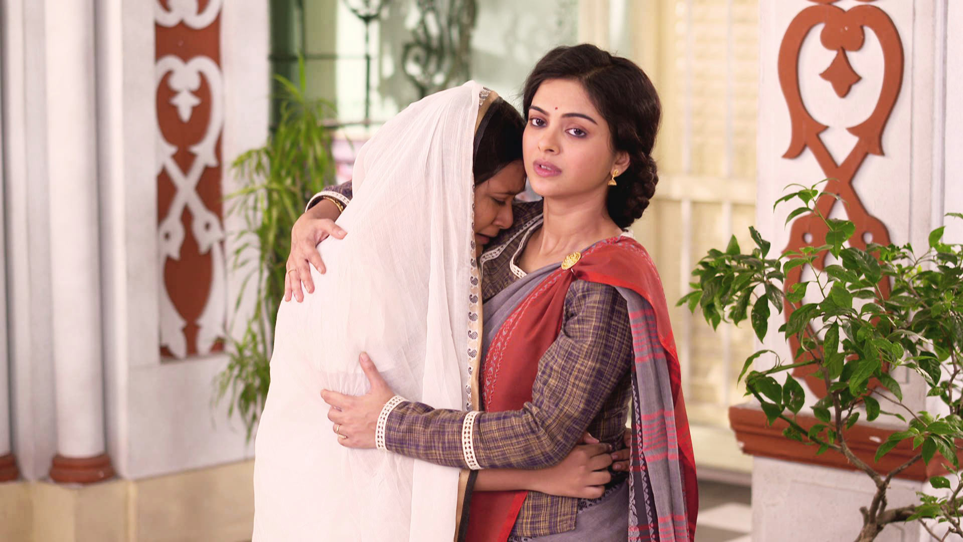 Bini Protects Savitri!