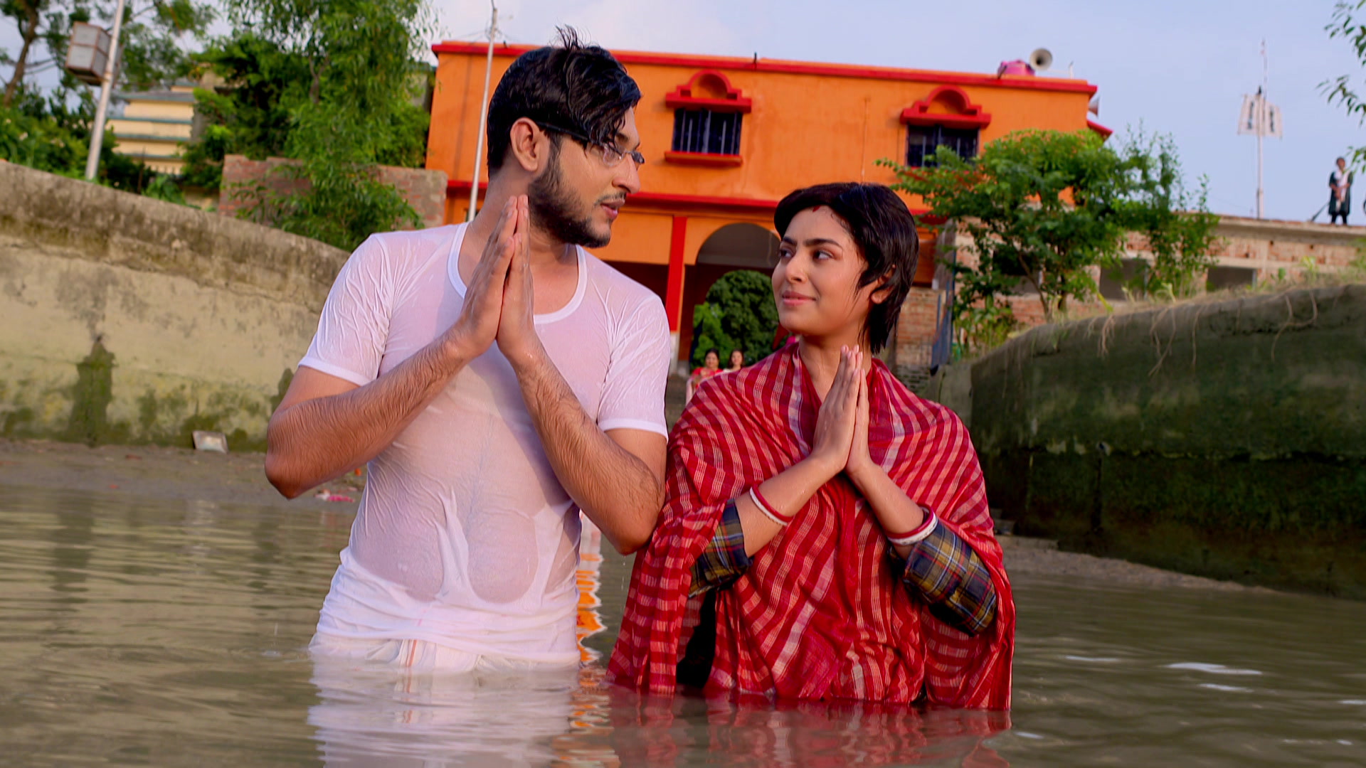 Watch Gaatchora S1 Episode 293 on JioHotstar