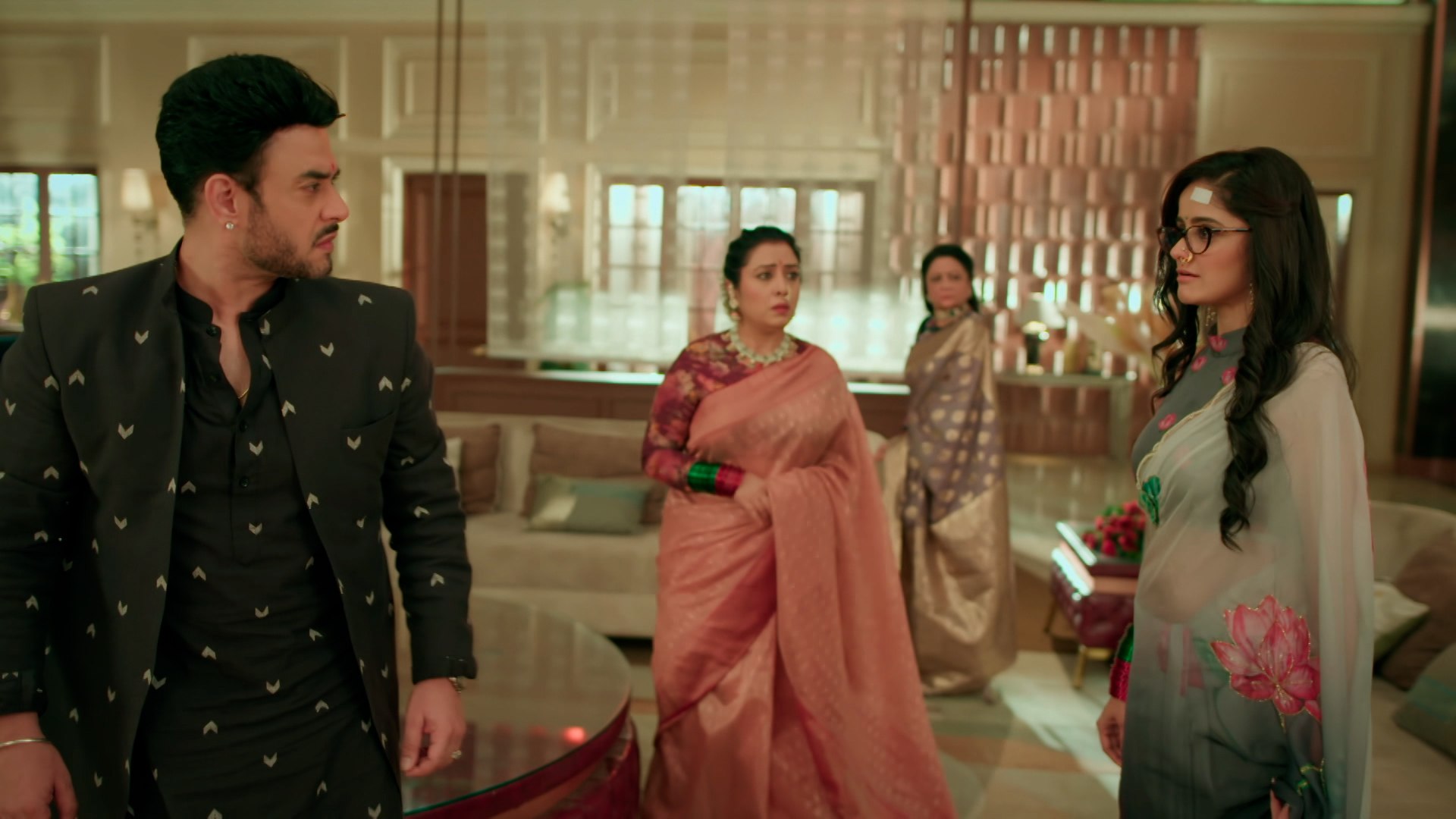 Watch Mannat - Har Khushi Paane Ki S1 Episode 178 on JioHotstar