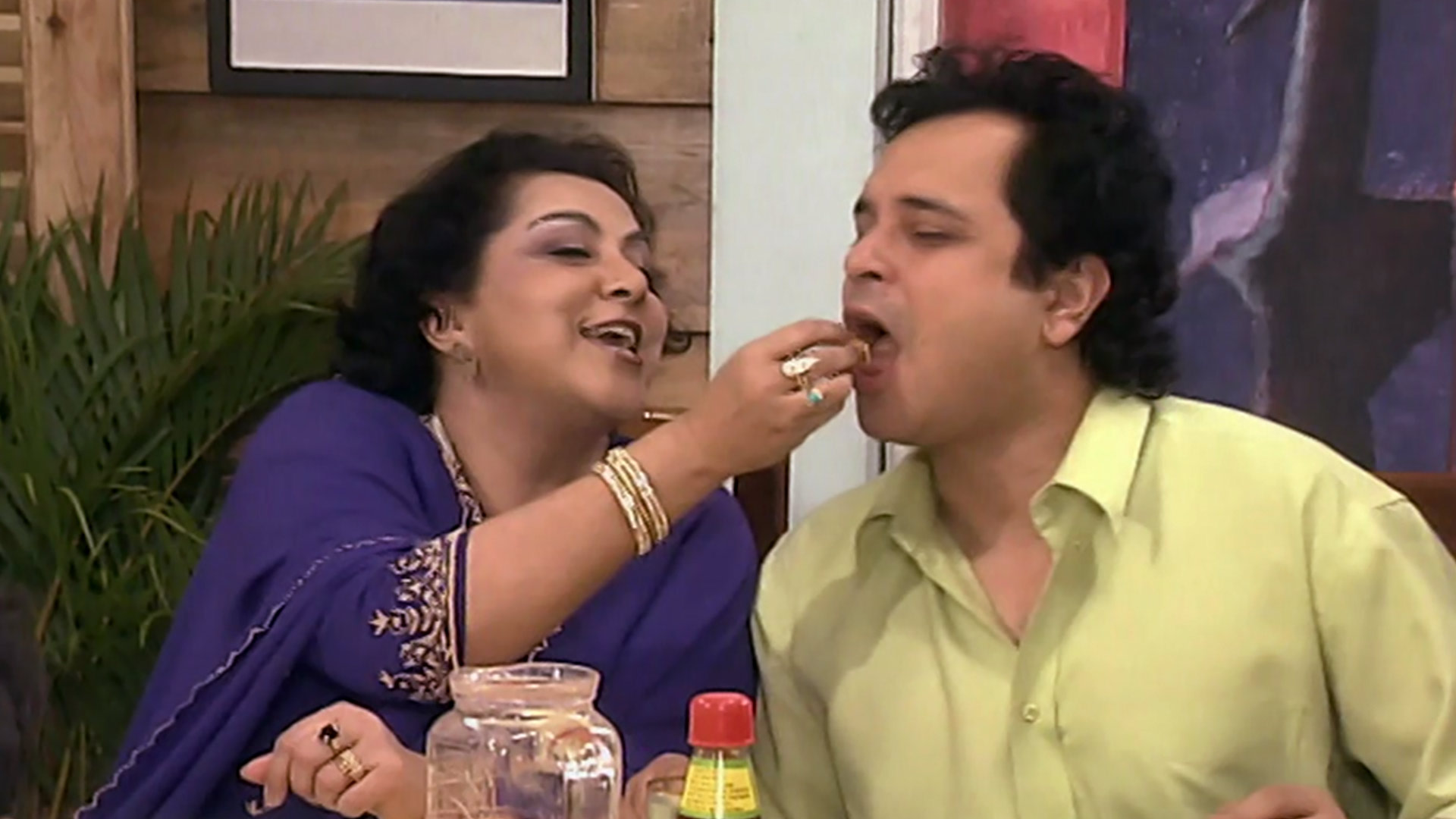 Watch Dadi Visits the Family Online