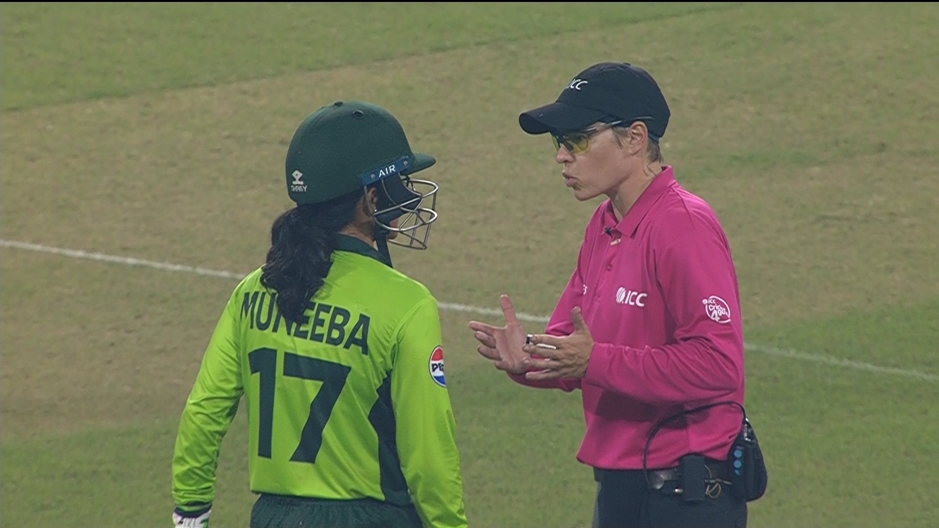 Drama! Muneeba Gets Run-out, Storms Off