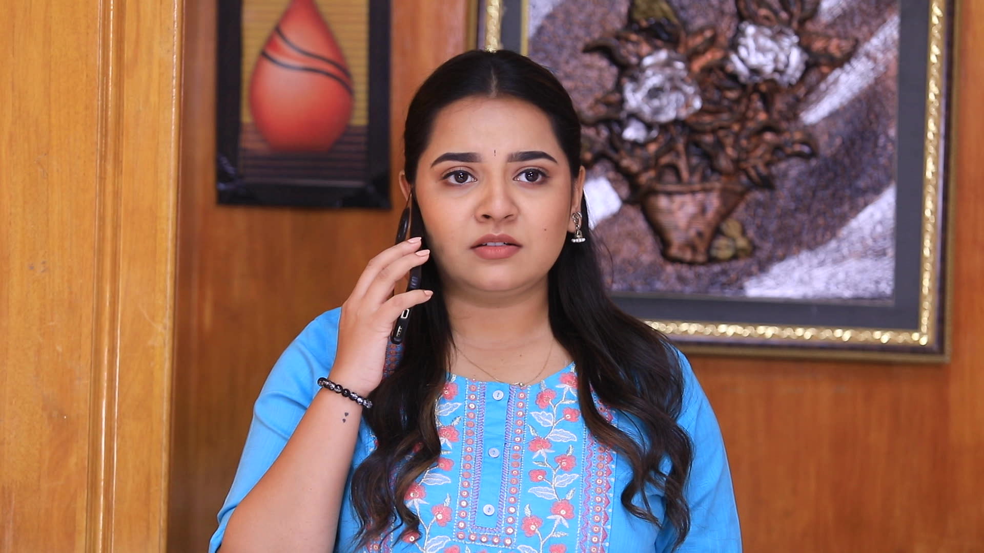 Stream iniya seeks police help season 1 episode 1369 iniya seeks