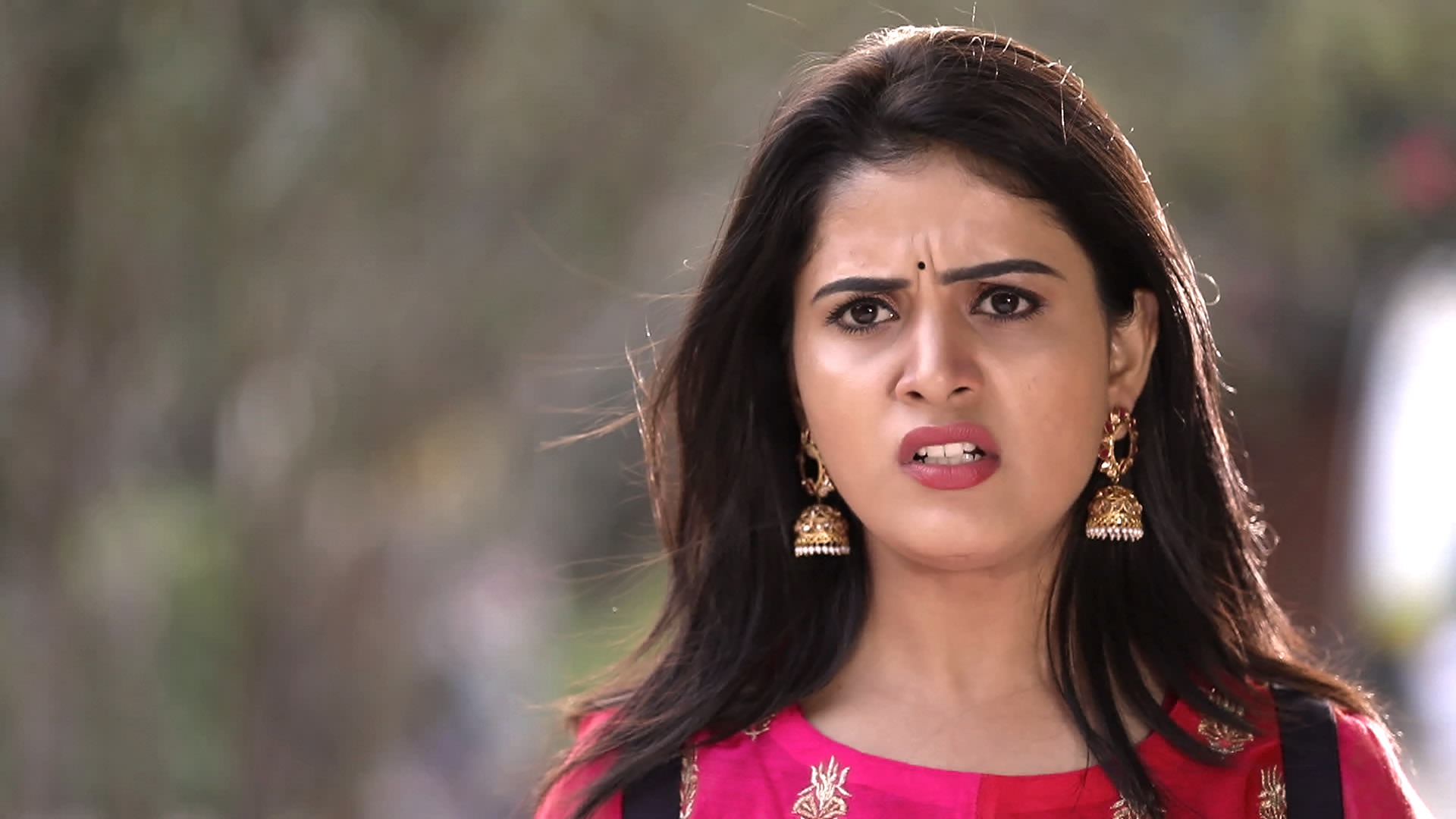Watch Sakthi Inquires About Maruthy Online
