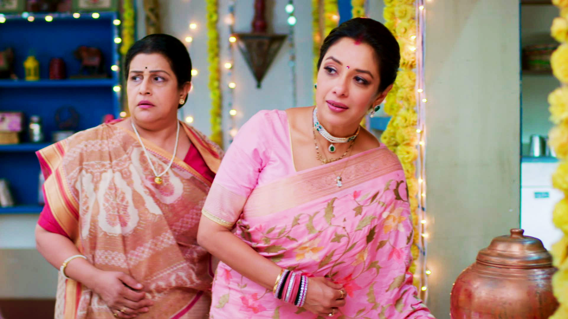 Watch Anupama Episode 913 on Disney+ Hotstar