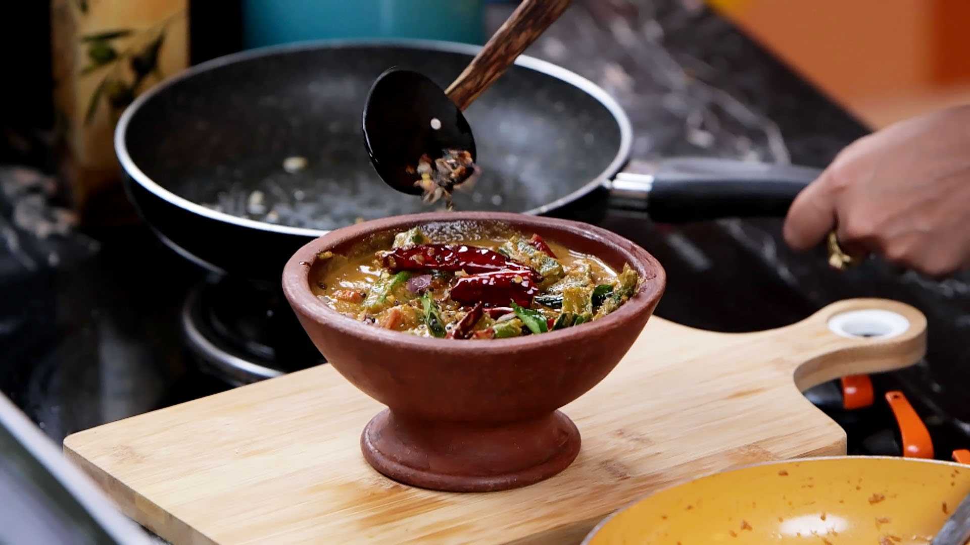 Vendakka Varavu Curry