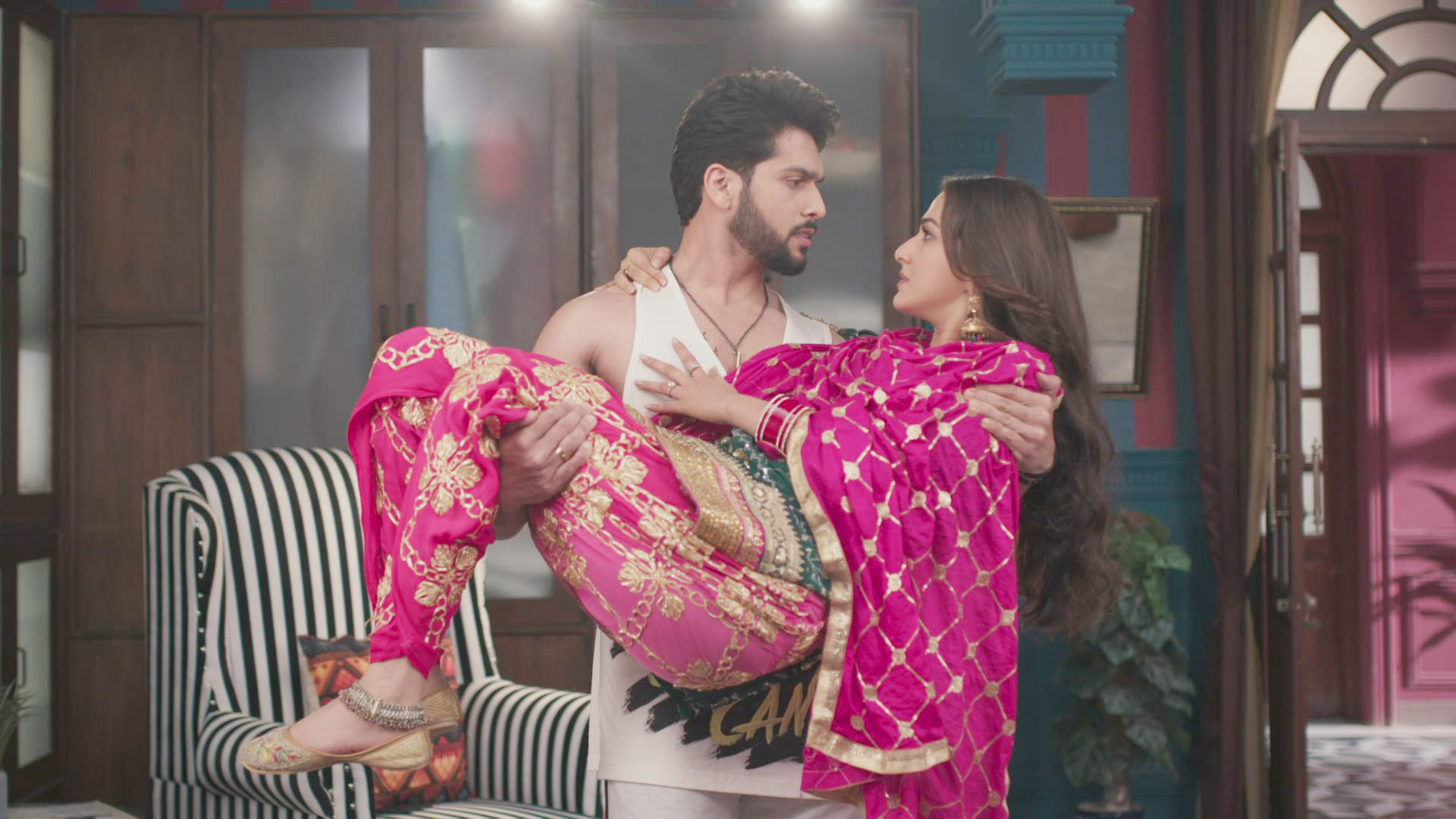 Watch Chashni S1 Episode 59 on JioHotstar
