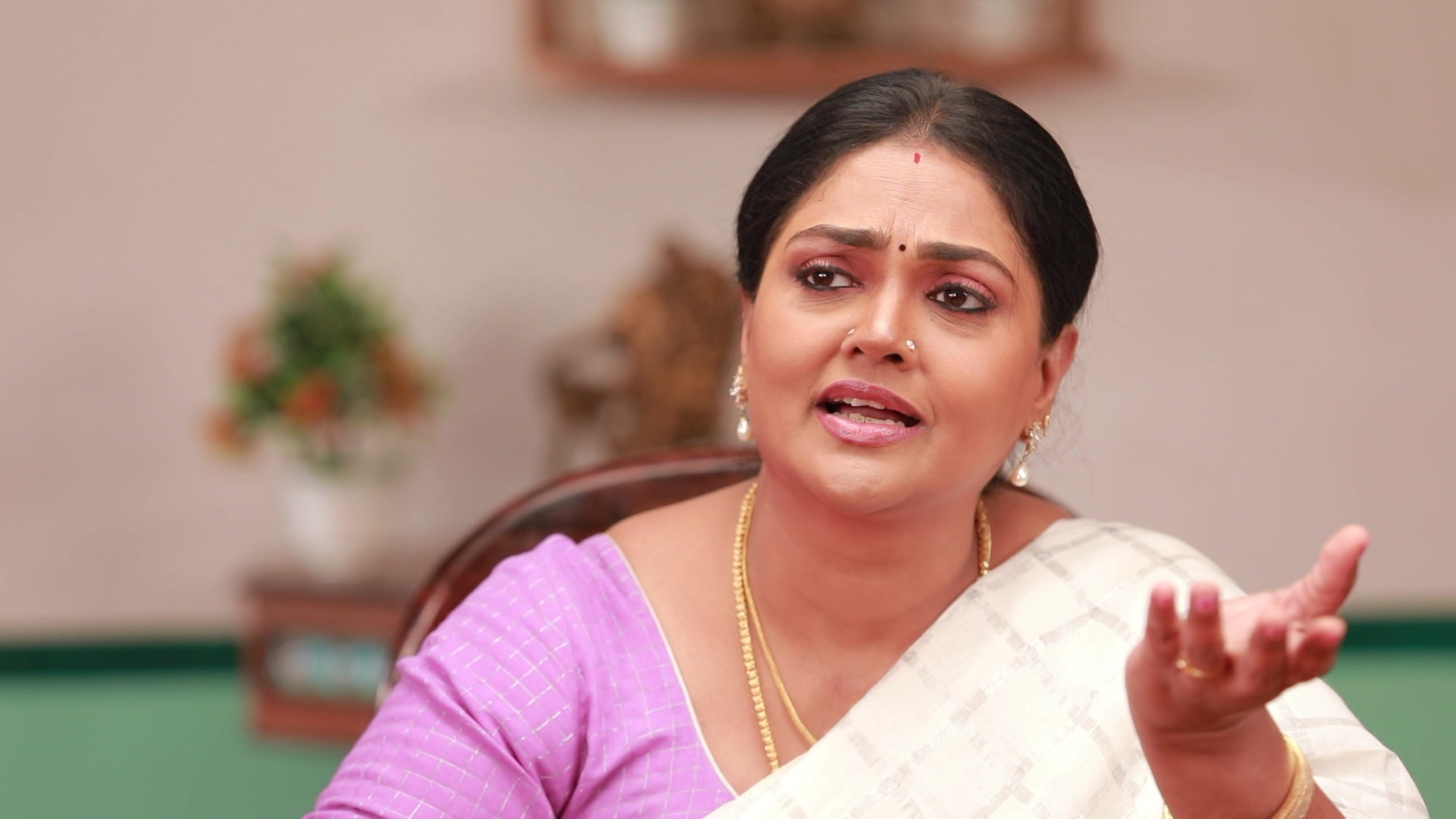 Gomathi Accuses Raji